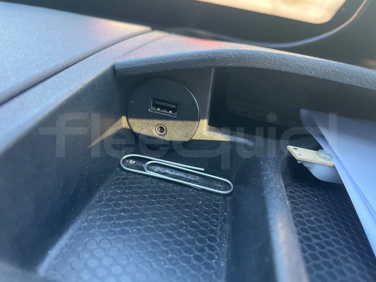 Iveco Daily CARIND - Euro6 - 132kW - 8.400mt - handrails photo