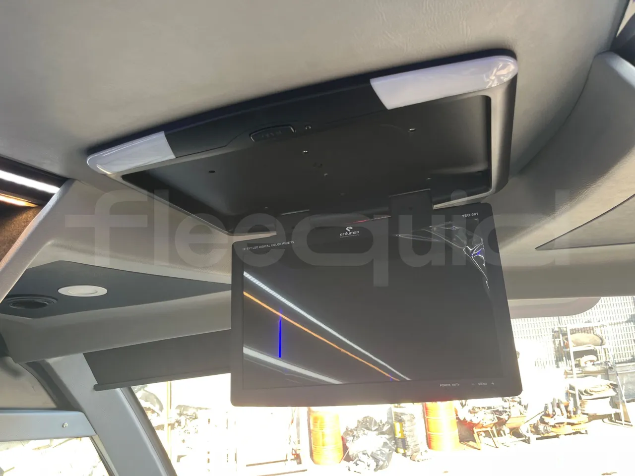 Iveco Daily CARIND - Euro6 - 132kW - 8.400mt - monitor detail photo