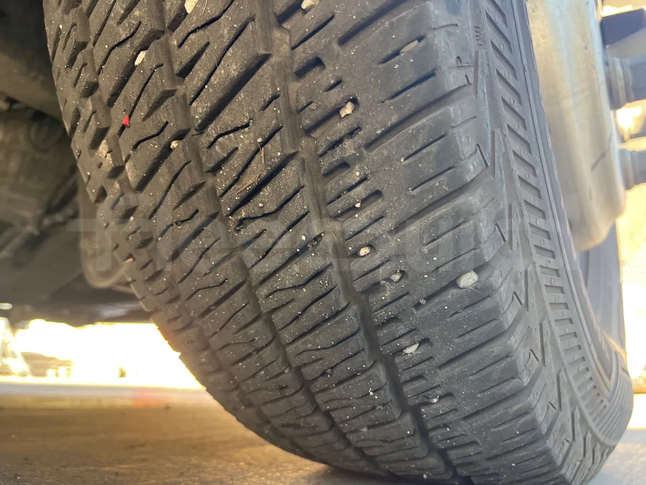 Iveco Daily CARIND - Euro6 - 132kW - 8.400mt - tread condition front tires right