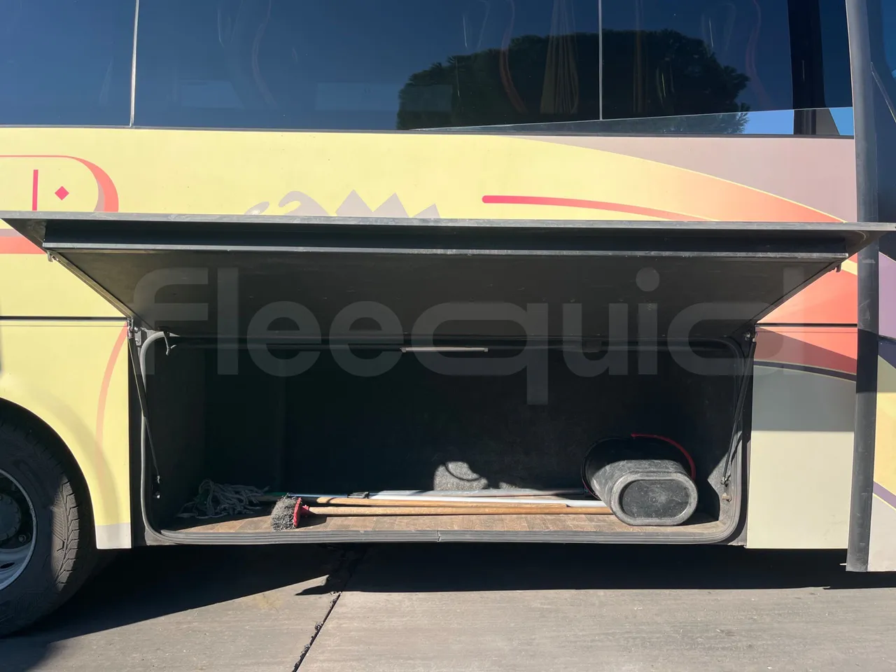 Iveco Daily CARIND - Euro6 - 132kW - 8.400mt - under carpet photo