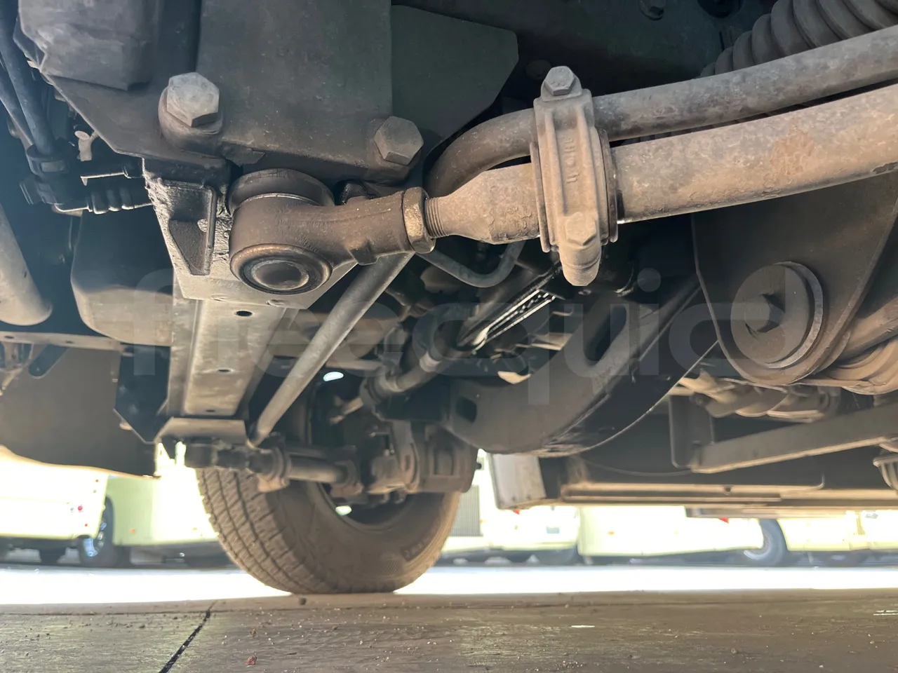 Iveco Daily CARIND - Euro6 - 132kW - 8.400mt - front axle left side