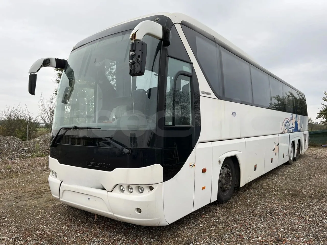 Neoplan P22 N 2216/3 SHDL - 3/4 front left (mandatory for bus to scrap)