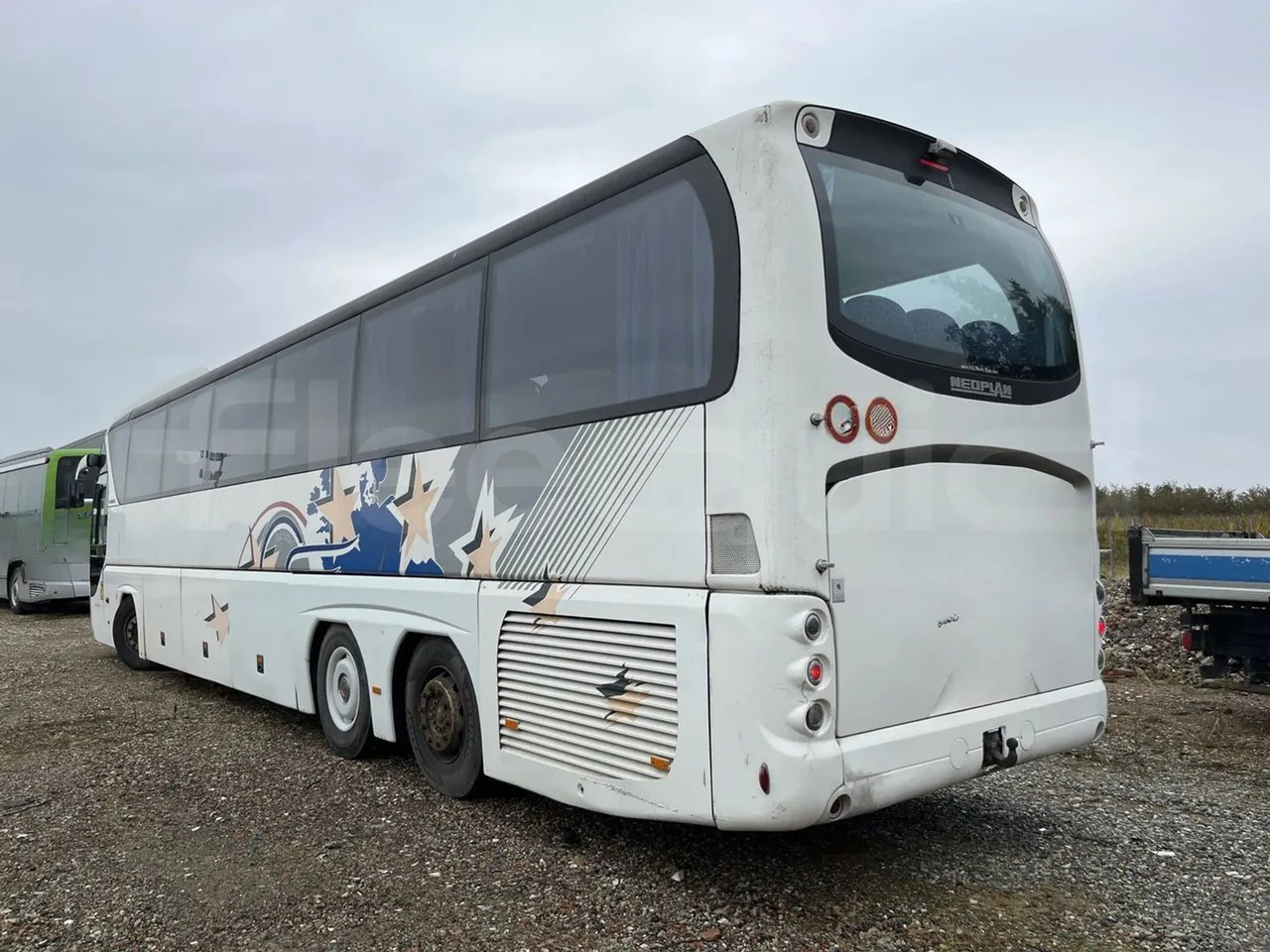 Neoplan P22 N 2216/3 SHDL - 3/4 left rear side