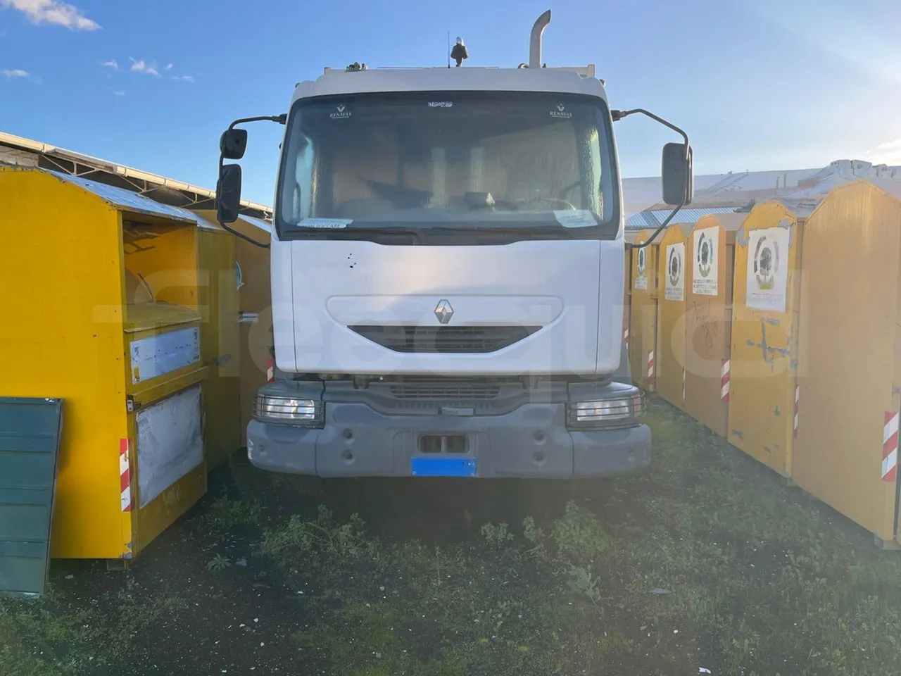 Renault V.I. 45ACA5.ED - Euro3 - 158kW - 7.558mt - front photo