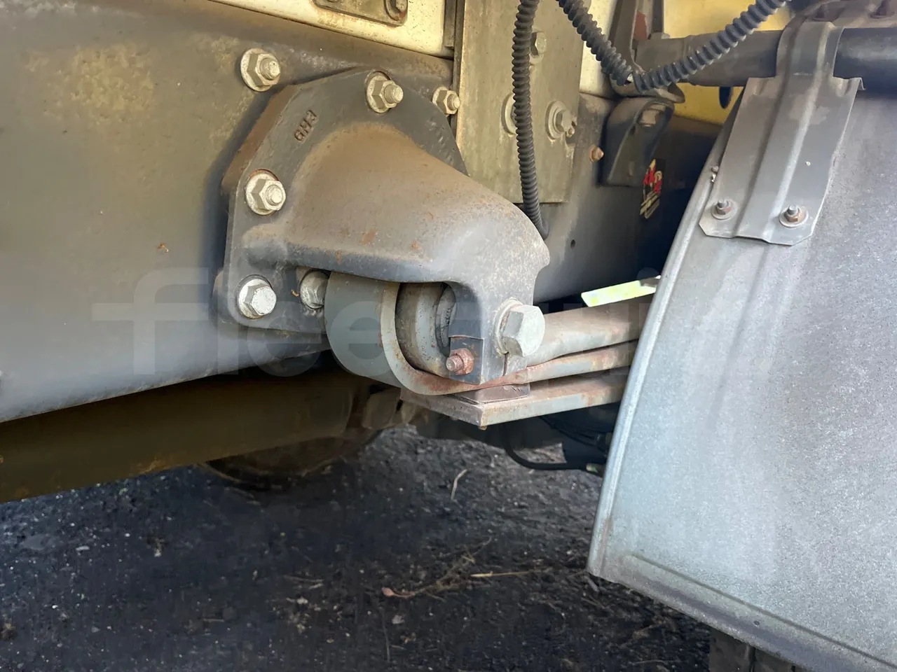 Renault V.I. 45ACA5.ED - Euro3 - 158kW - 7.558mt - axel 2 leaf spring right