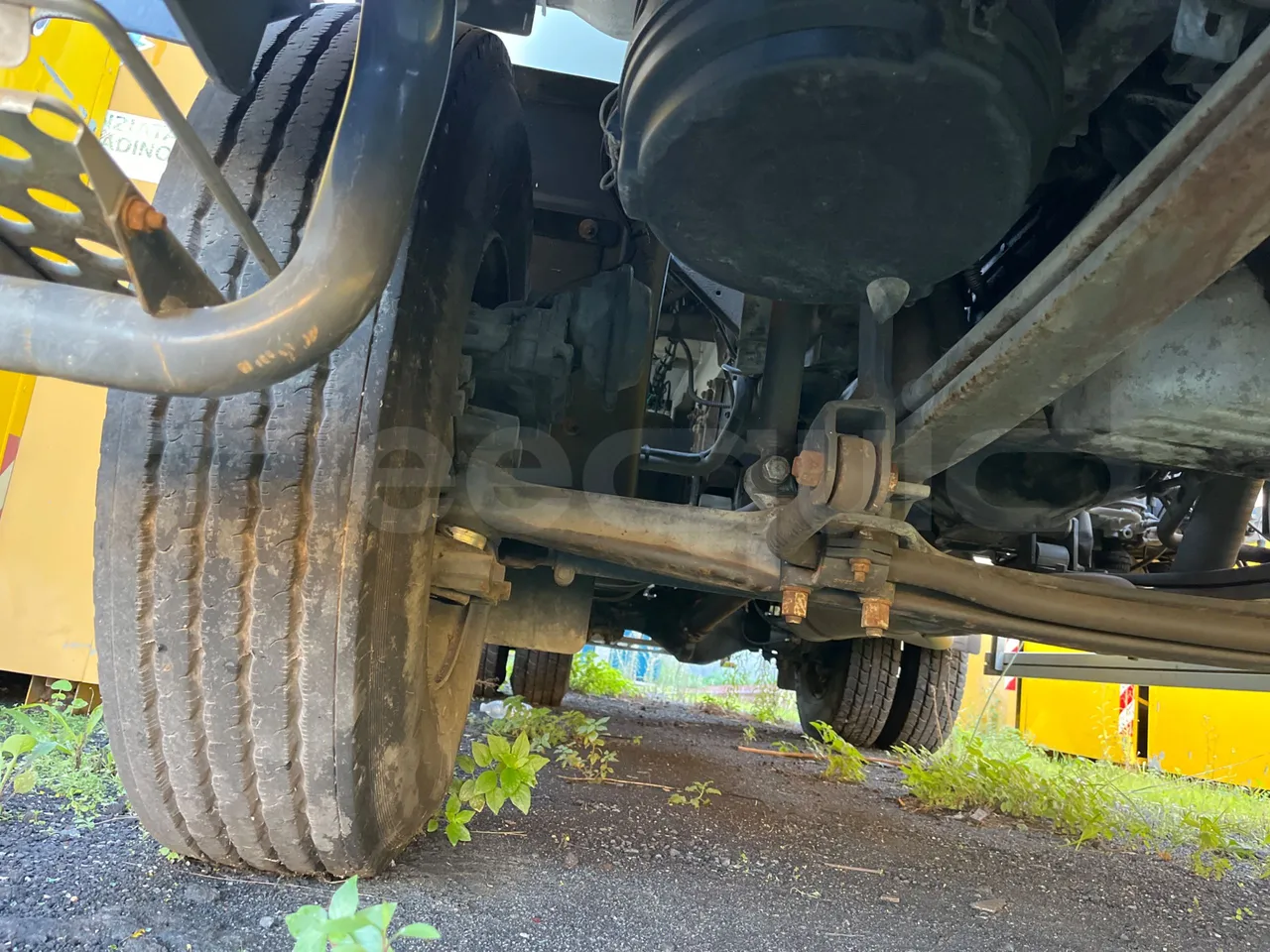 Renault V.I. 45ACA5.ED - Euro3 - 158kW - 7.558mt - front axle right side