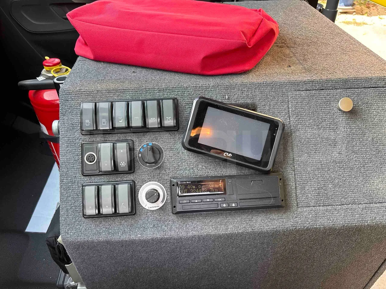 Mercedes-Benz Sprinter - onboard devices 3