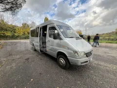 Mercedes-Benz Sprinter 413 CDI - 3/4 front right doors (mandatory for bus to scrap)