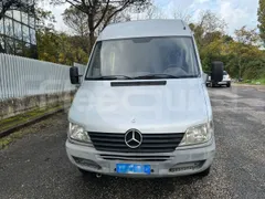 Mercedes-Benz Sprinter 413 CDI - front photo