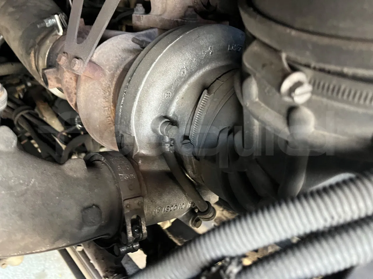 Mercedes-Benz OC 500 RF 1842 -EUR5 - 315kW -12.920m - engine plate photo