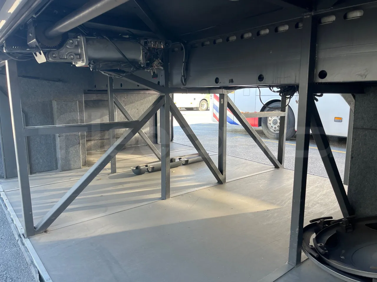 Mercedes-Benz OC 500 RF 1842 -EUR5 - 315kW -12.920m - internal frame rust check