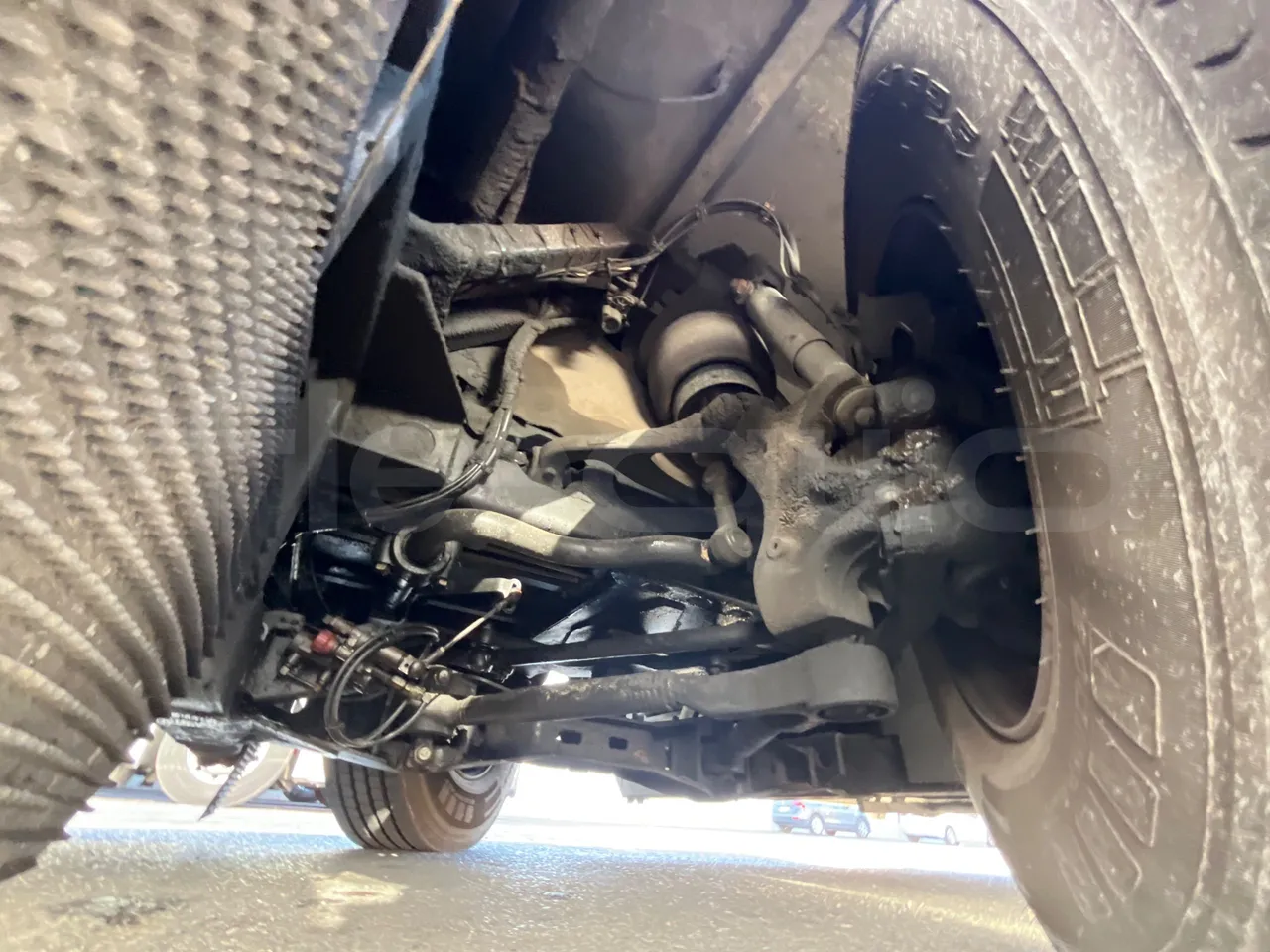 Mercedes-Benz OC 500 RF 1842 -EUR5 - 315kW -12.920m - front axle right side