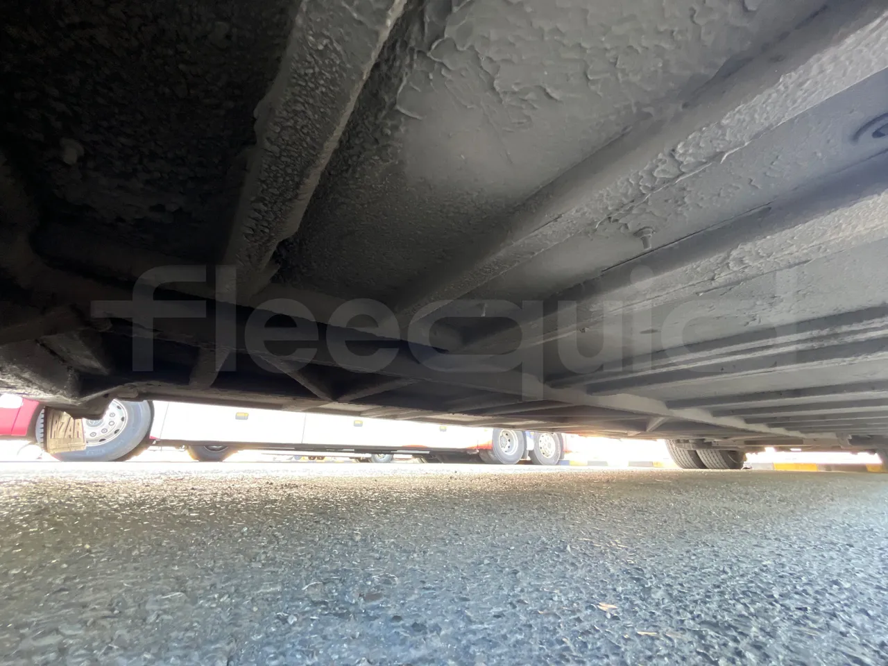 Mercedes-Benz OC 500 RF 1842 -EUR5 - 315kW -12.920m - central undercarriage photo