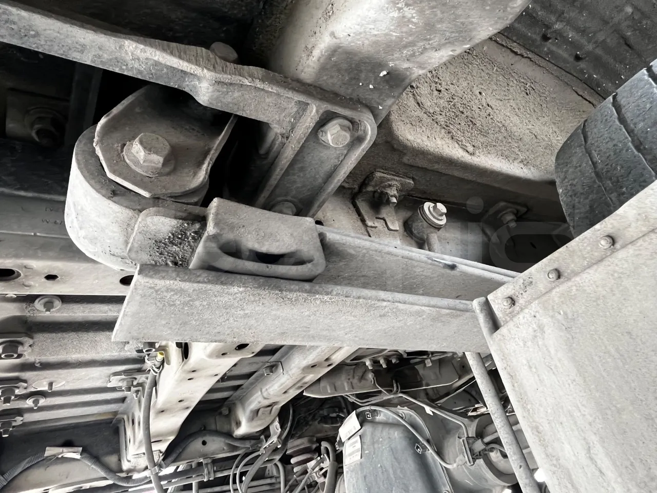 Ford Transit FBD - Euro 6 - 125 kW - 6.704 mt - axel 2 air springs 2 left