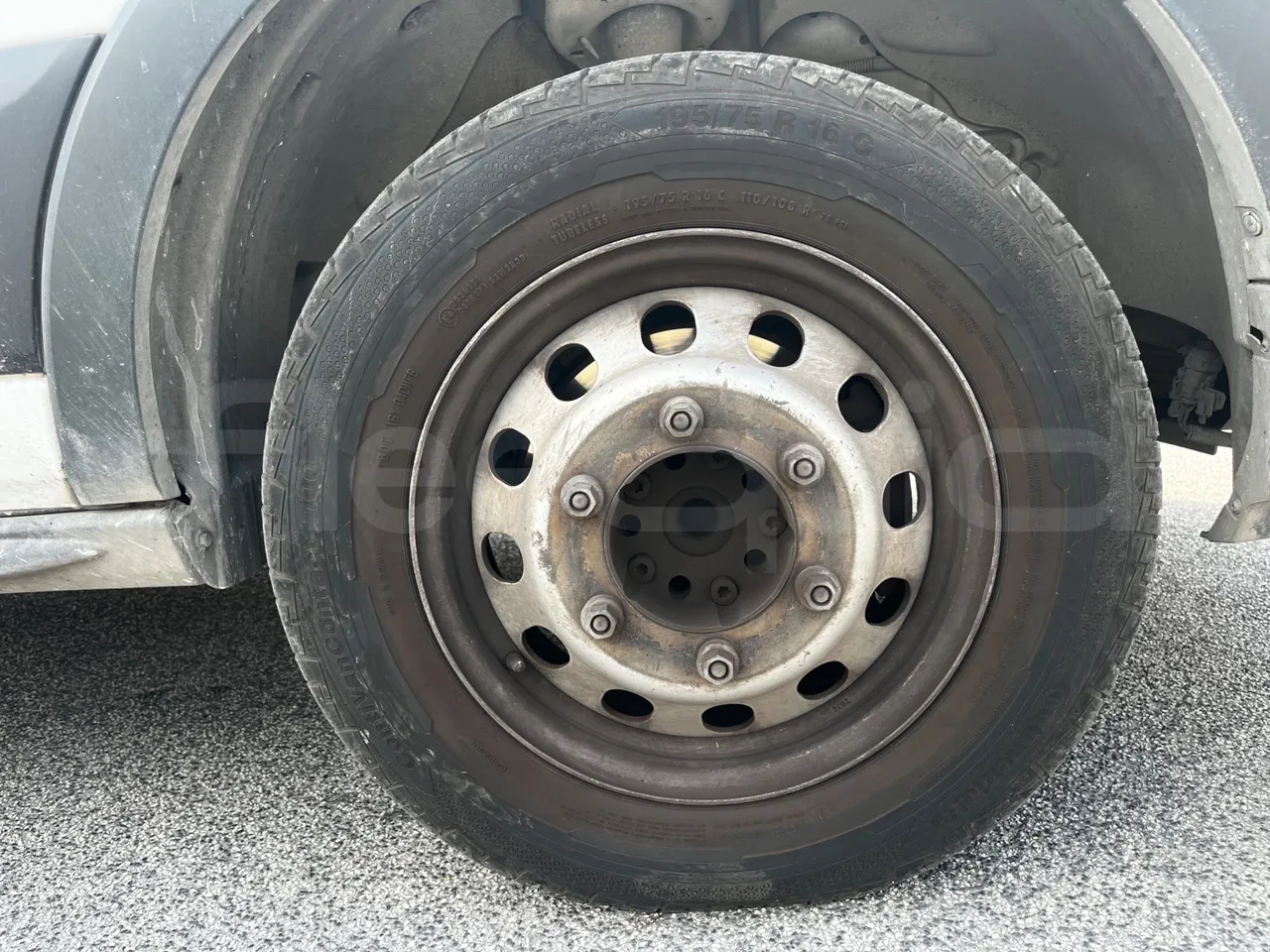 Ford Transit FBD - Euro 6 - 125 kW - 6.704 mt - front left tire measurements