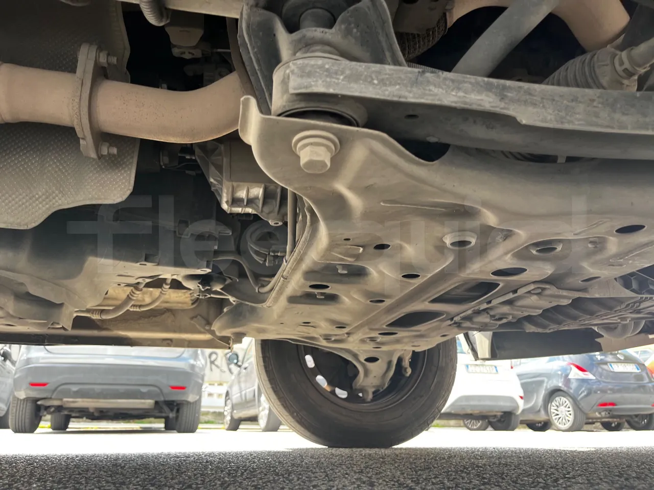 Ford Transit FBD - Euro 6 - 125 kW - 6.704 mt - front axle right side