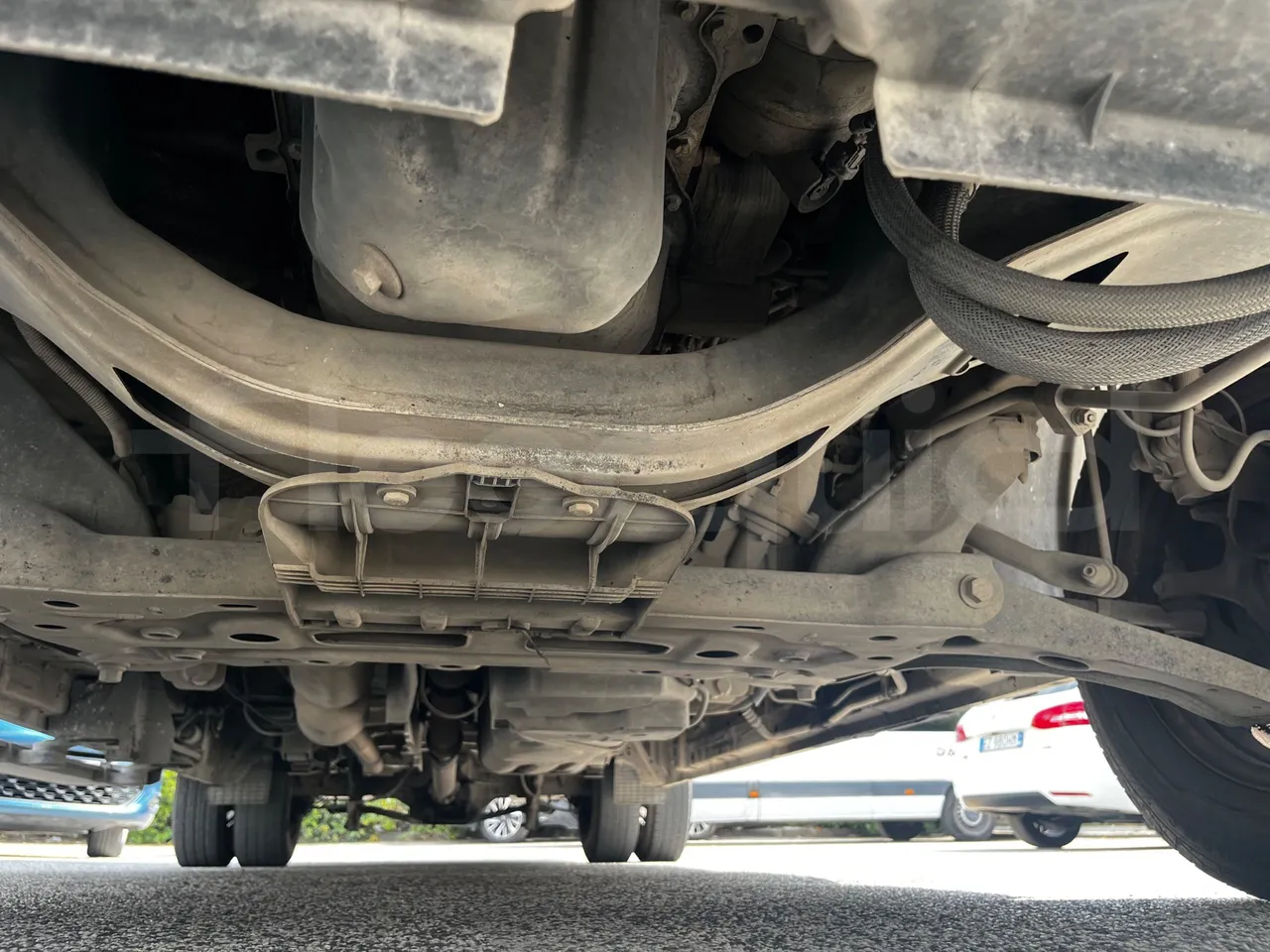 Ford Transit FBD - Euro 6 - 125 kW - 6.704 mt - front undercarriage from front