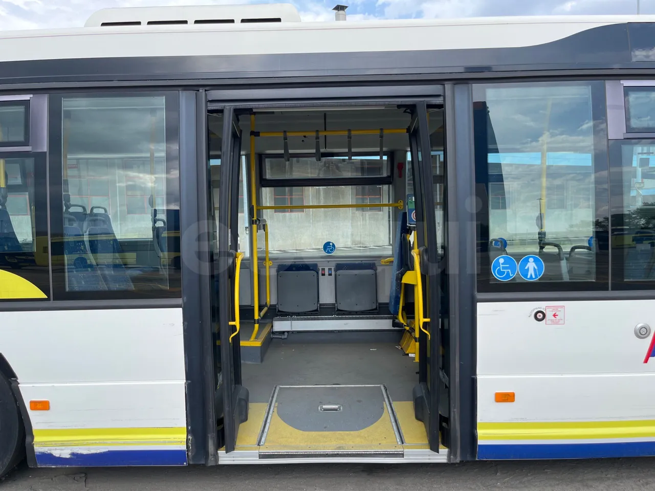 Scania Citywide LF CN 280/ Euro 6 - 206 Kw - 12 Mt - front door 3 open (mandatory for bus to scrap)