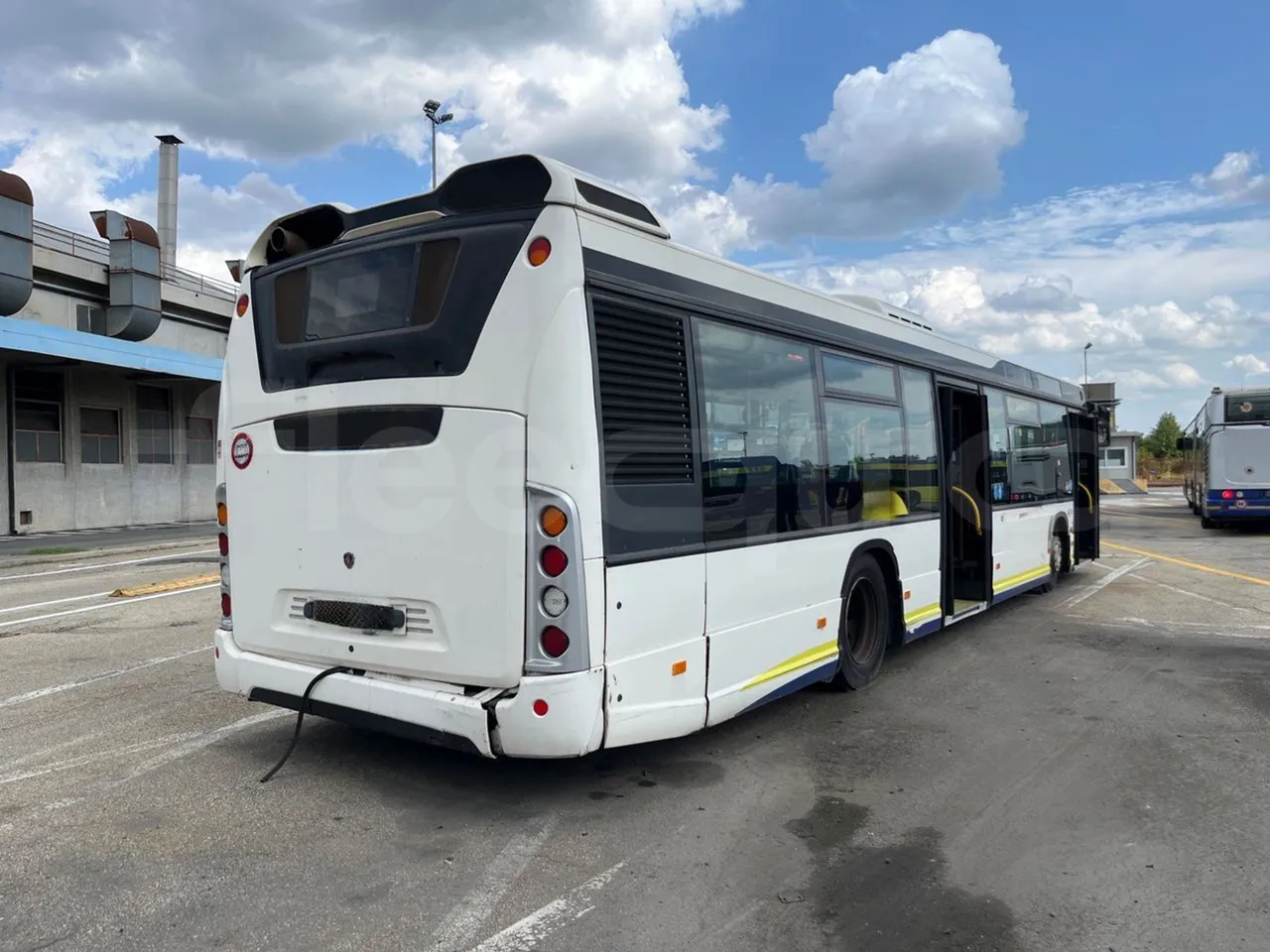 Scania Citywide LF CN 280/ Euro 6 - 206 Kw - 12 Mt - 3/4 right rear doors open