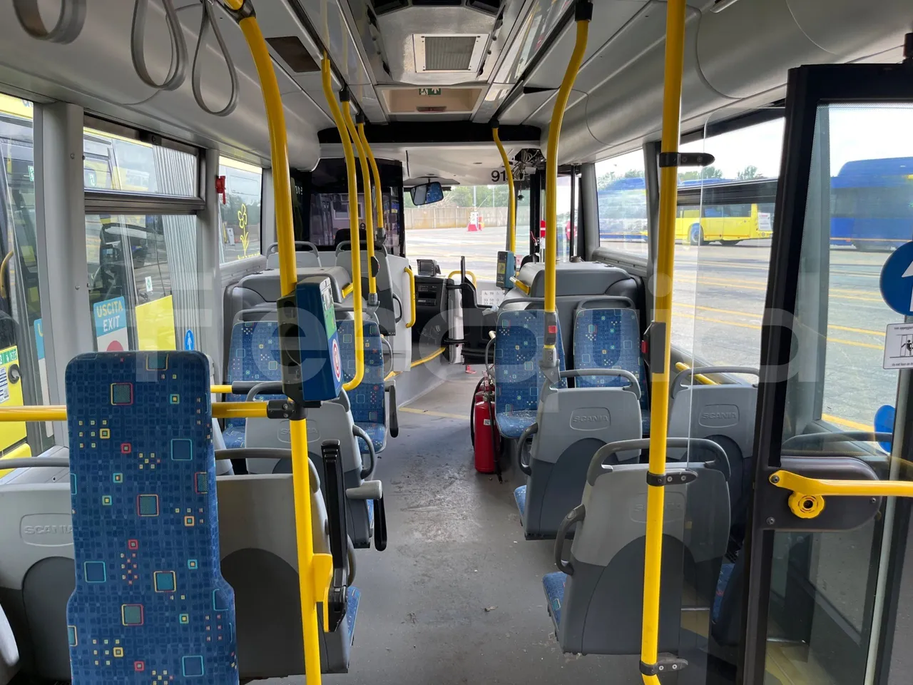 Scania Citywide LF CN 280/ Euro 6 - 206 Kw - 12 Mt - forward view middle aisle