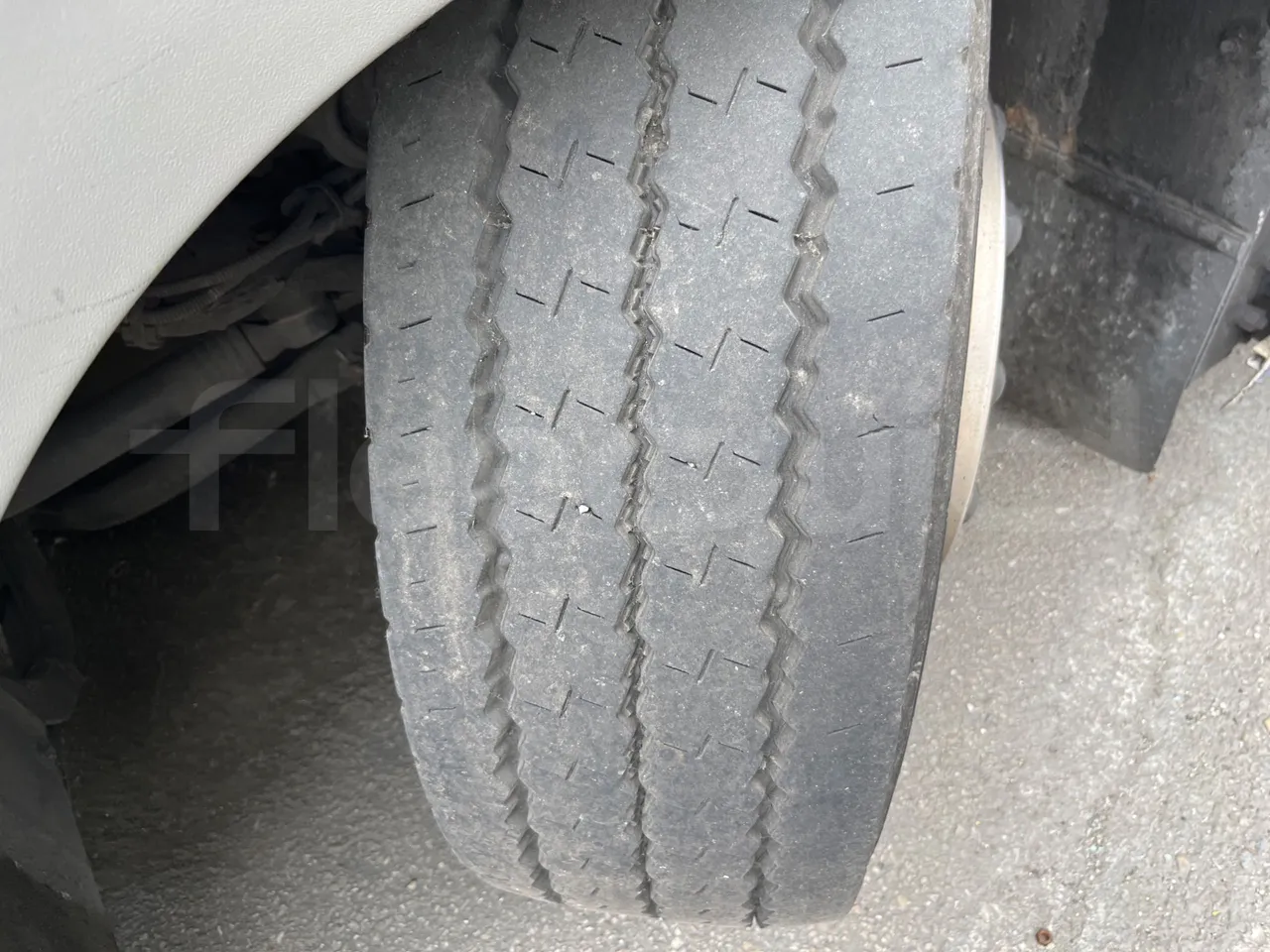 Scania Citywide LF CN 280/ Euro 6 - 206 Kw - 12 Mt - tread condition front tires left