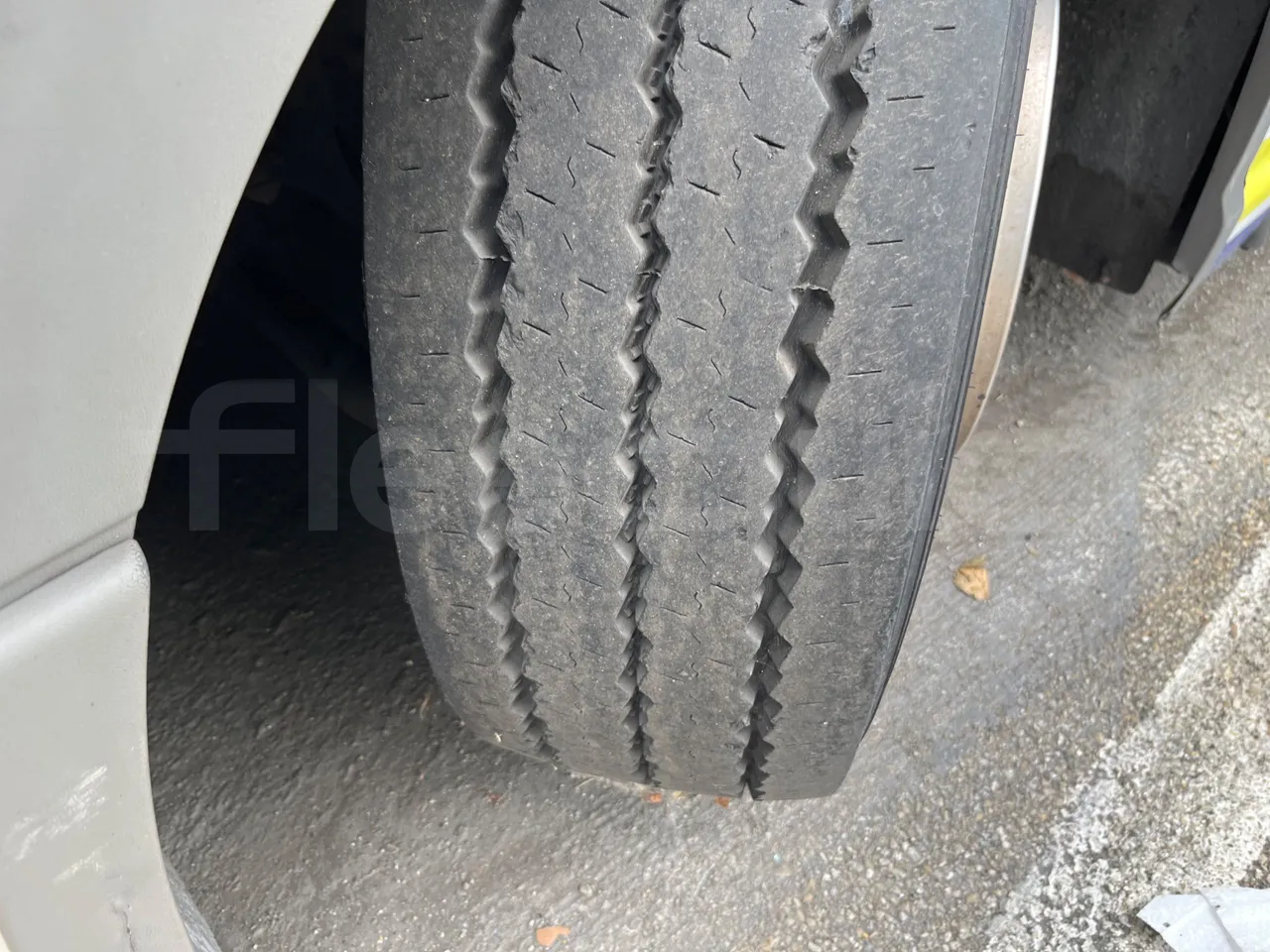 Scania Citywide LF CN 280/ Euro 6 - 206 Kw - 12 Mt - tread condition front tires right