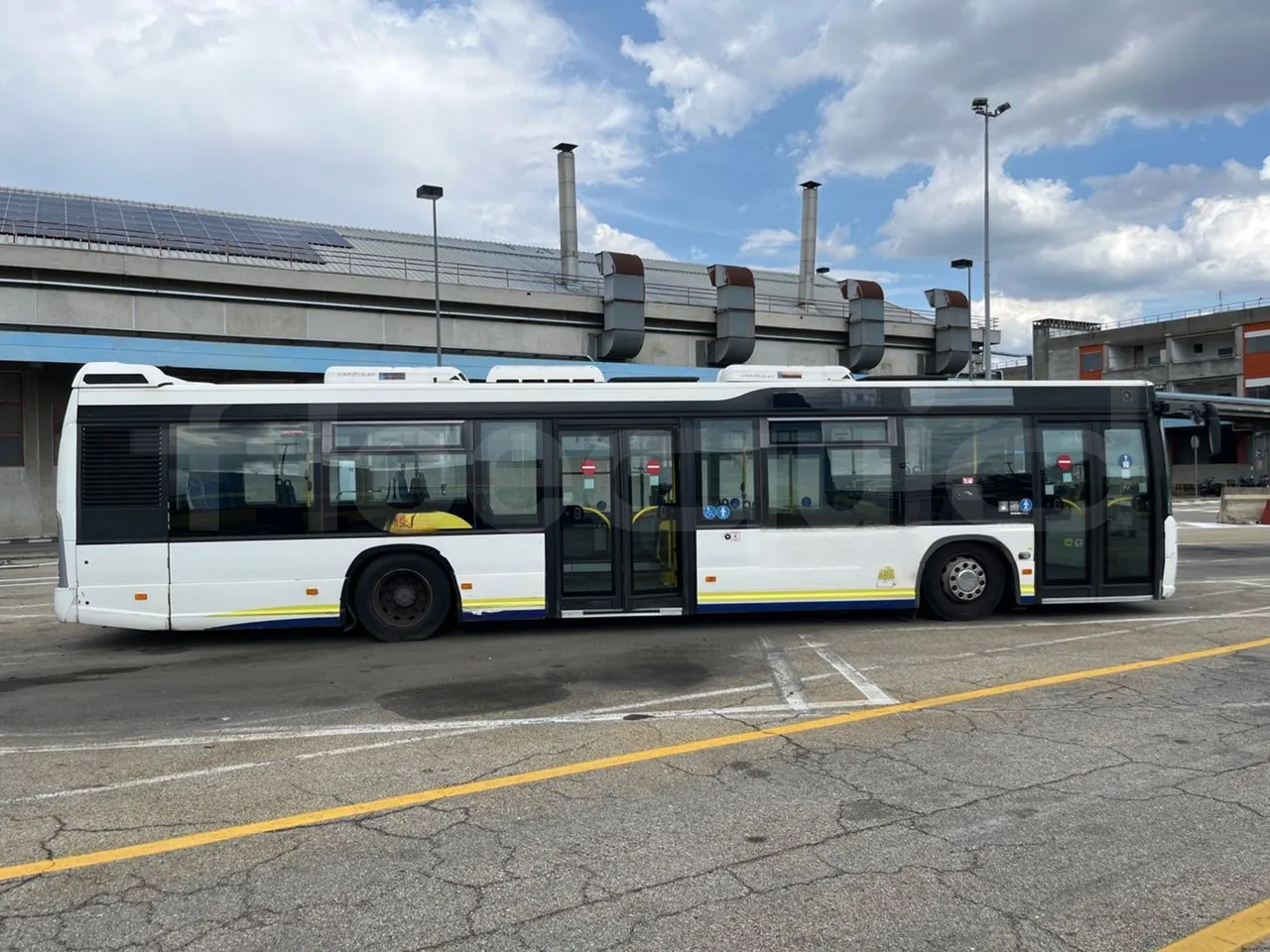 Scania Citywide LF CN 280/ Euro 6 - 206 Kw - 12 Mt - right side doors closed