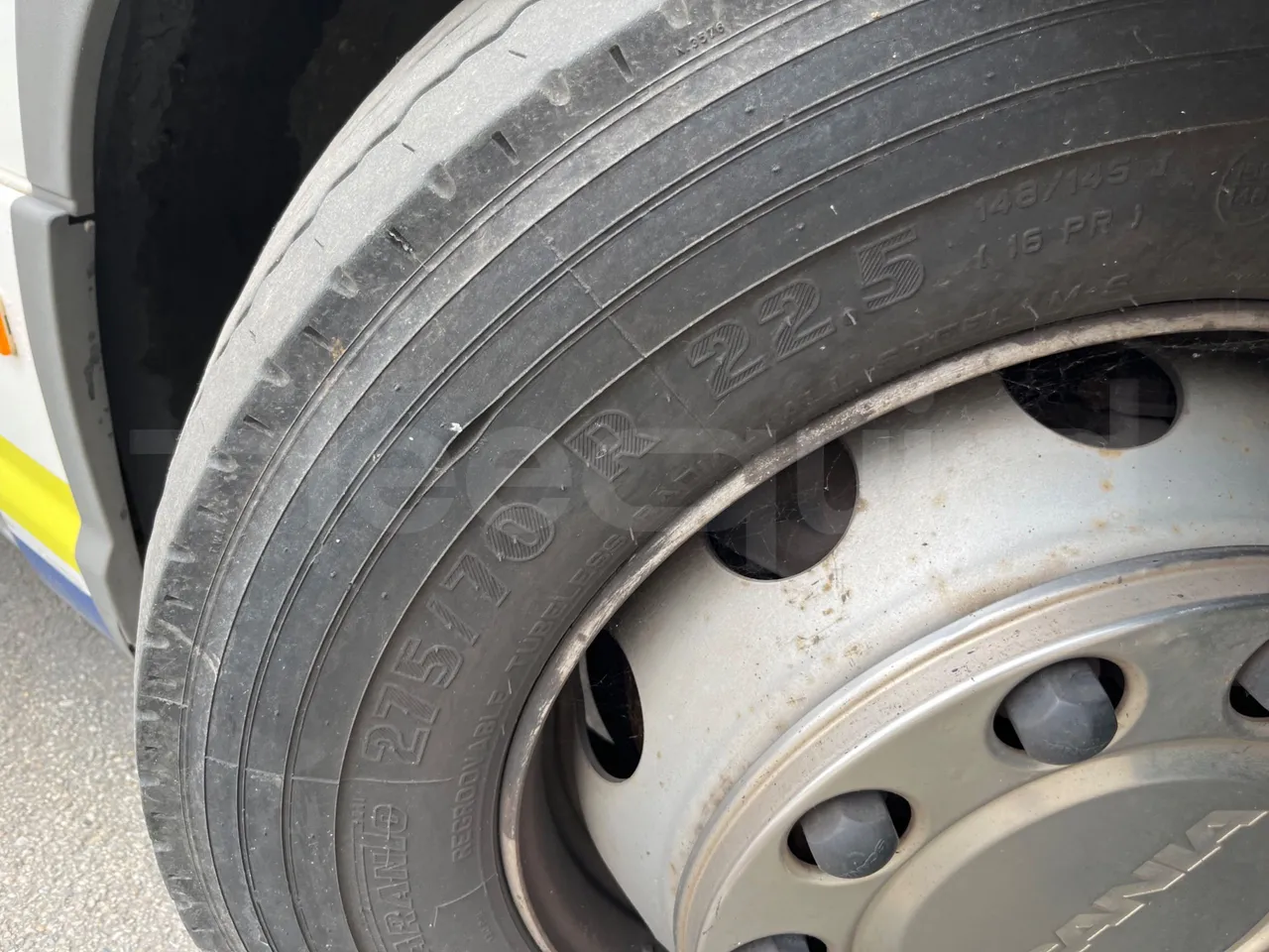 Scania Citywide LF CN 280/ Euro 6 - 206 Kw - 12 Mt - front left tire measurements