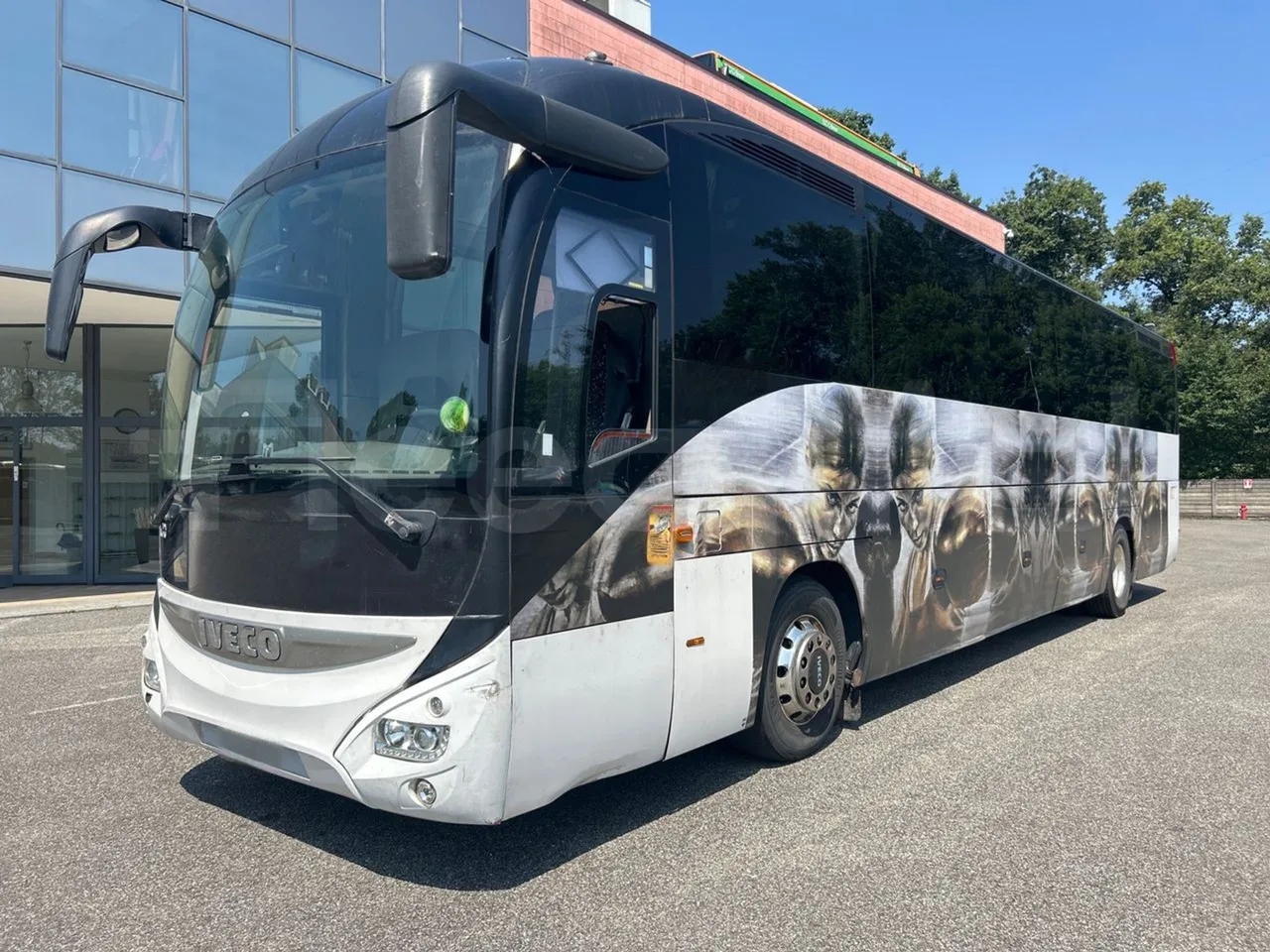Iveco Magelys 5FR210 - 3/4 front left (mandatory for bus to scrap)