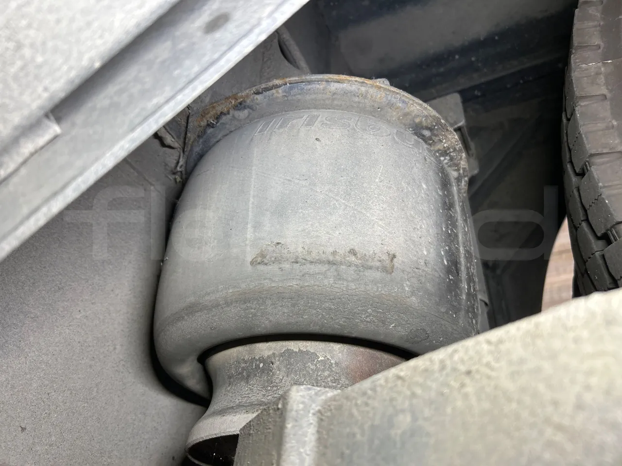 Iveco Magelys 5FR210 - axel 2 air springs 2 left