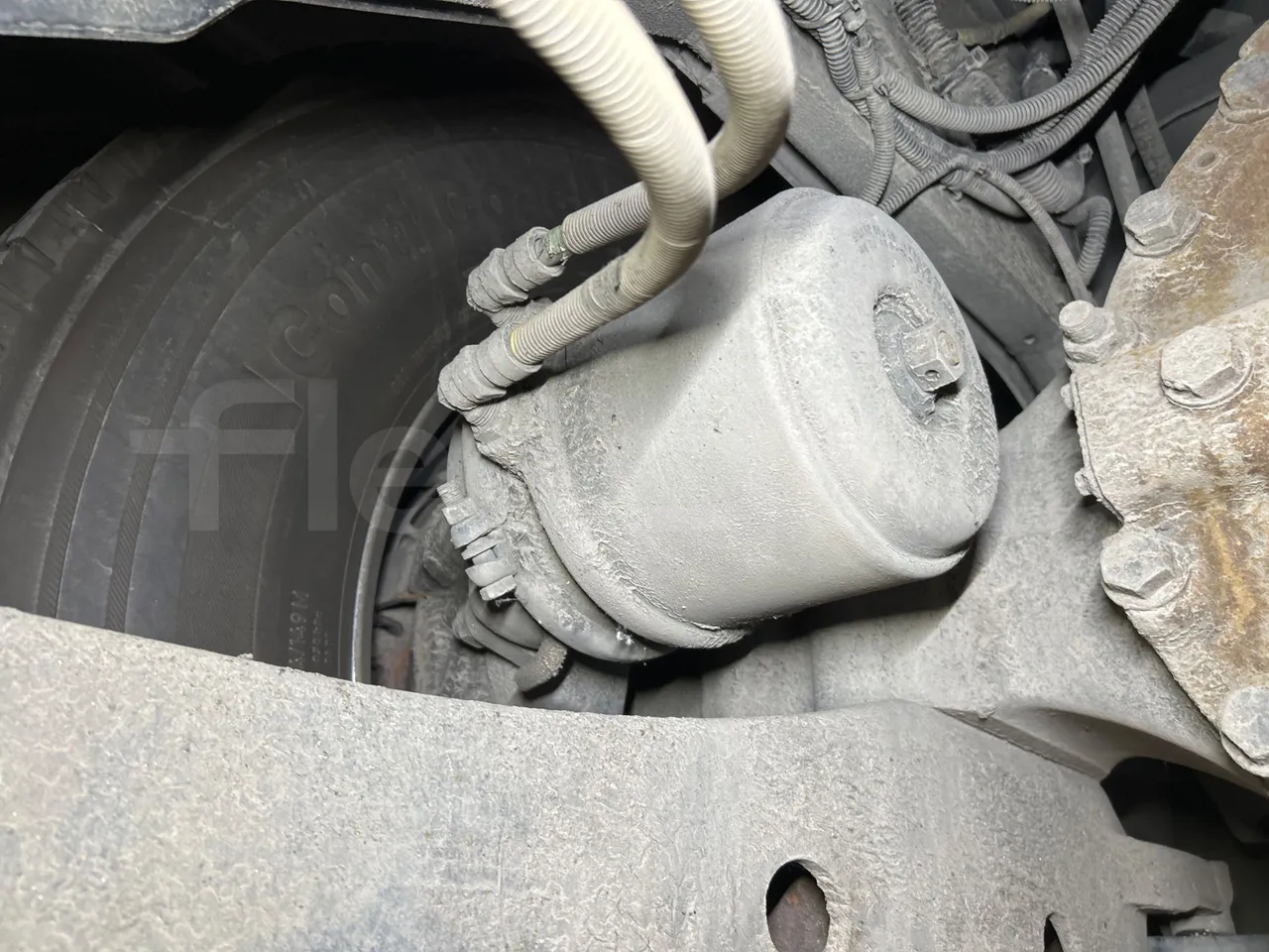 Iveco Magelys 5FR210 - axle 2 caliper brakes left