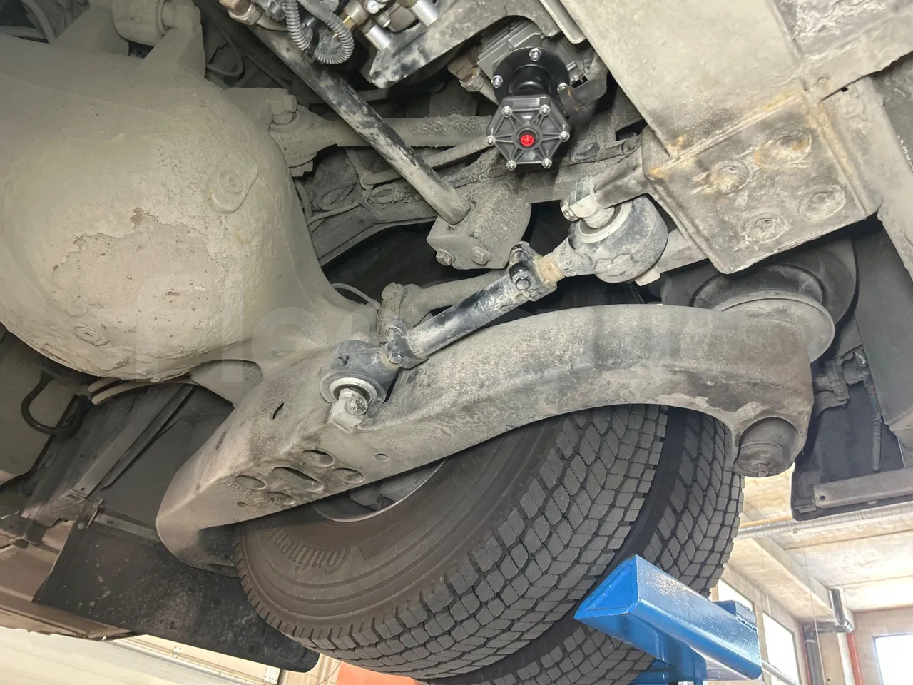 Iveco Magelys 5FR210 - axel 3  discs right