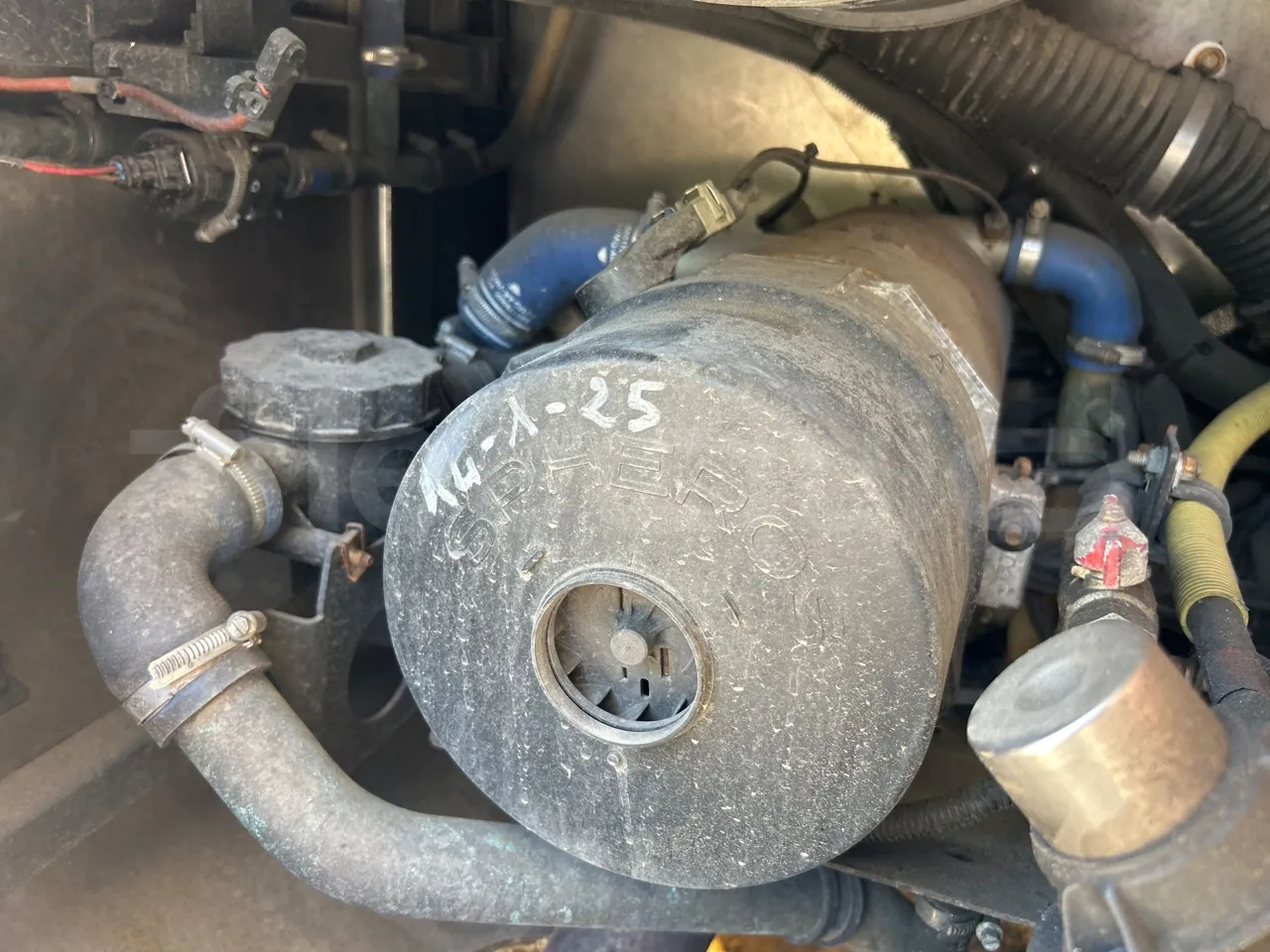 Iveco Magelys 5FR210 - preheater webasto photo