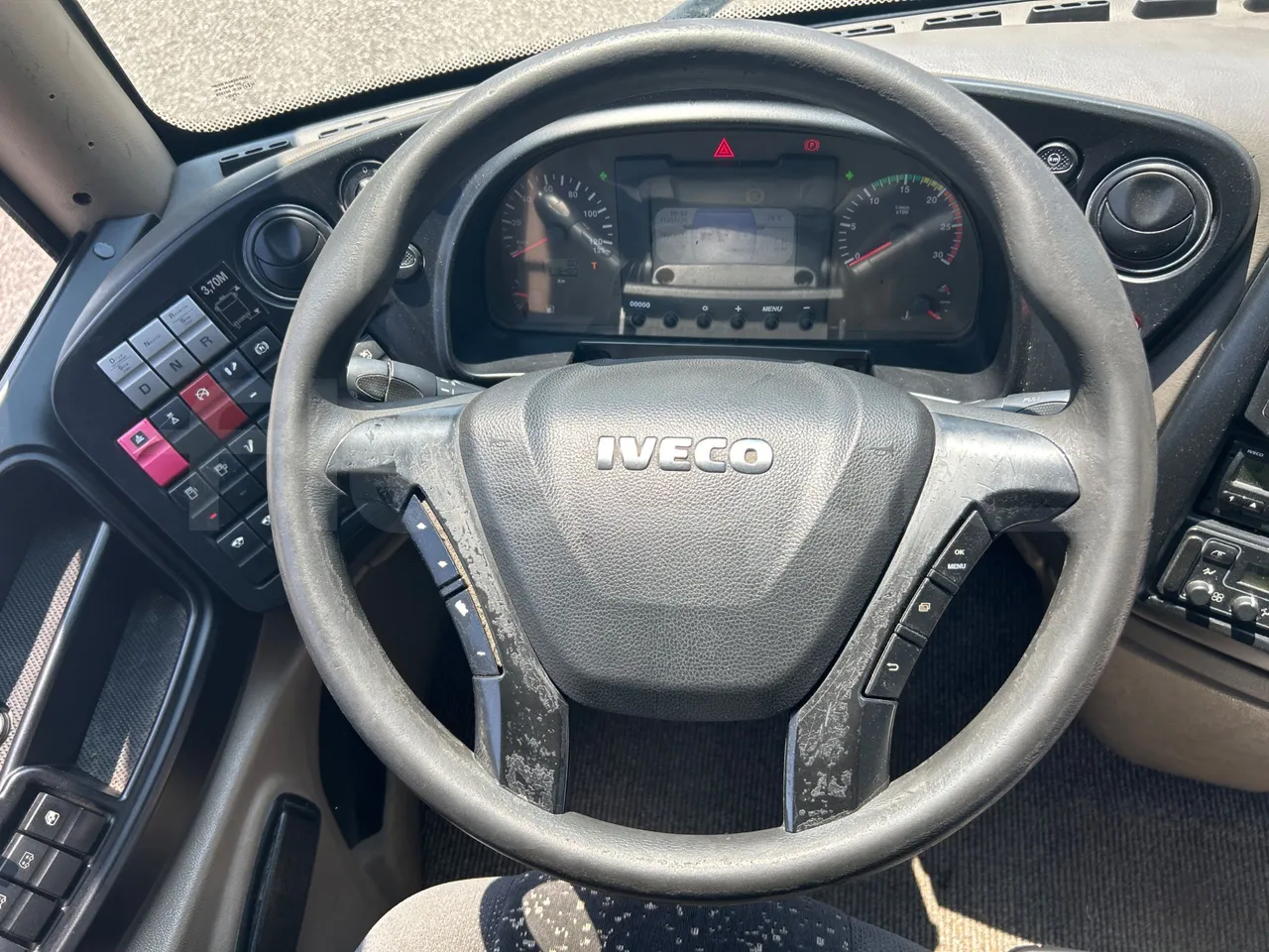 Iveco Magelys 5FR210 - steering wheel photo