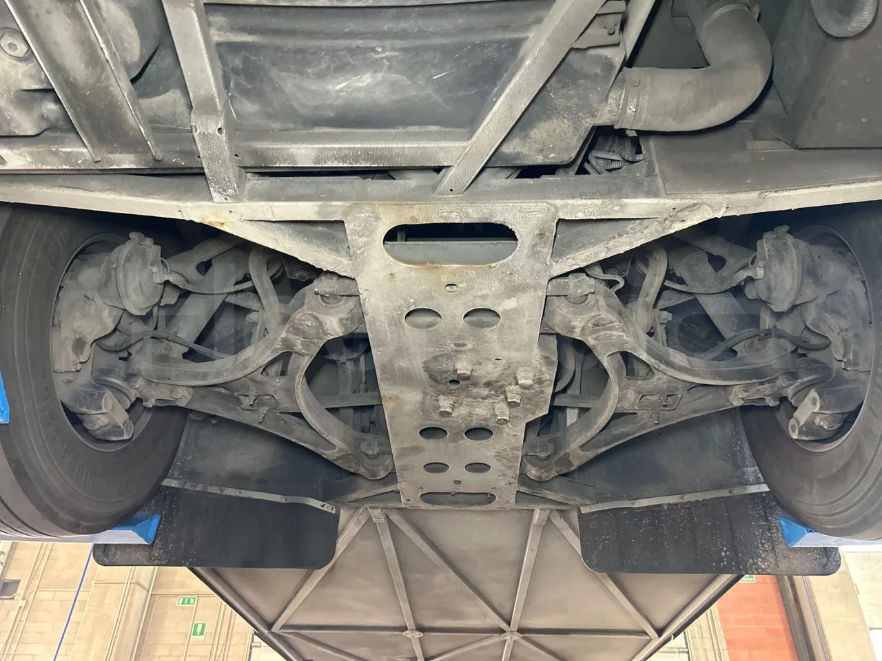 Iveco Magelys 5FR210 - front axle central