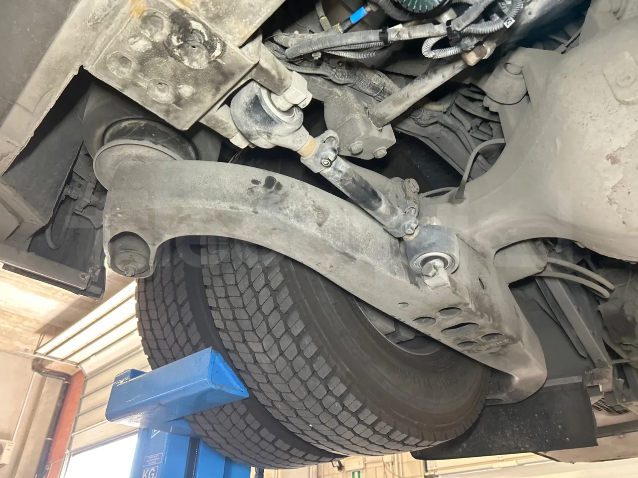 Iveco Magelys 5FR210 - axle 3 right side