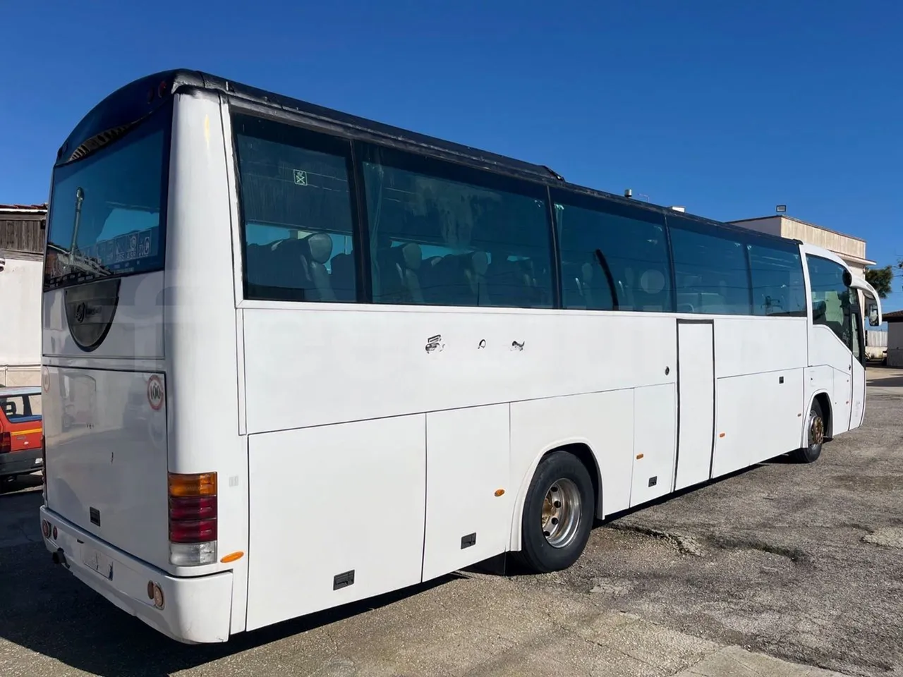 Scania Irizar Century K124EB - Euro2 - 265kW - 12.850mt - 3/4 right rear doors closed