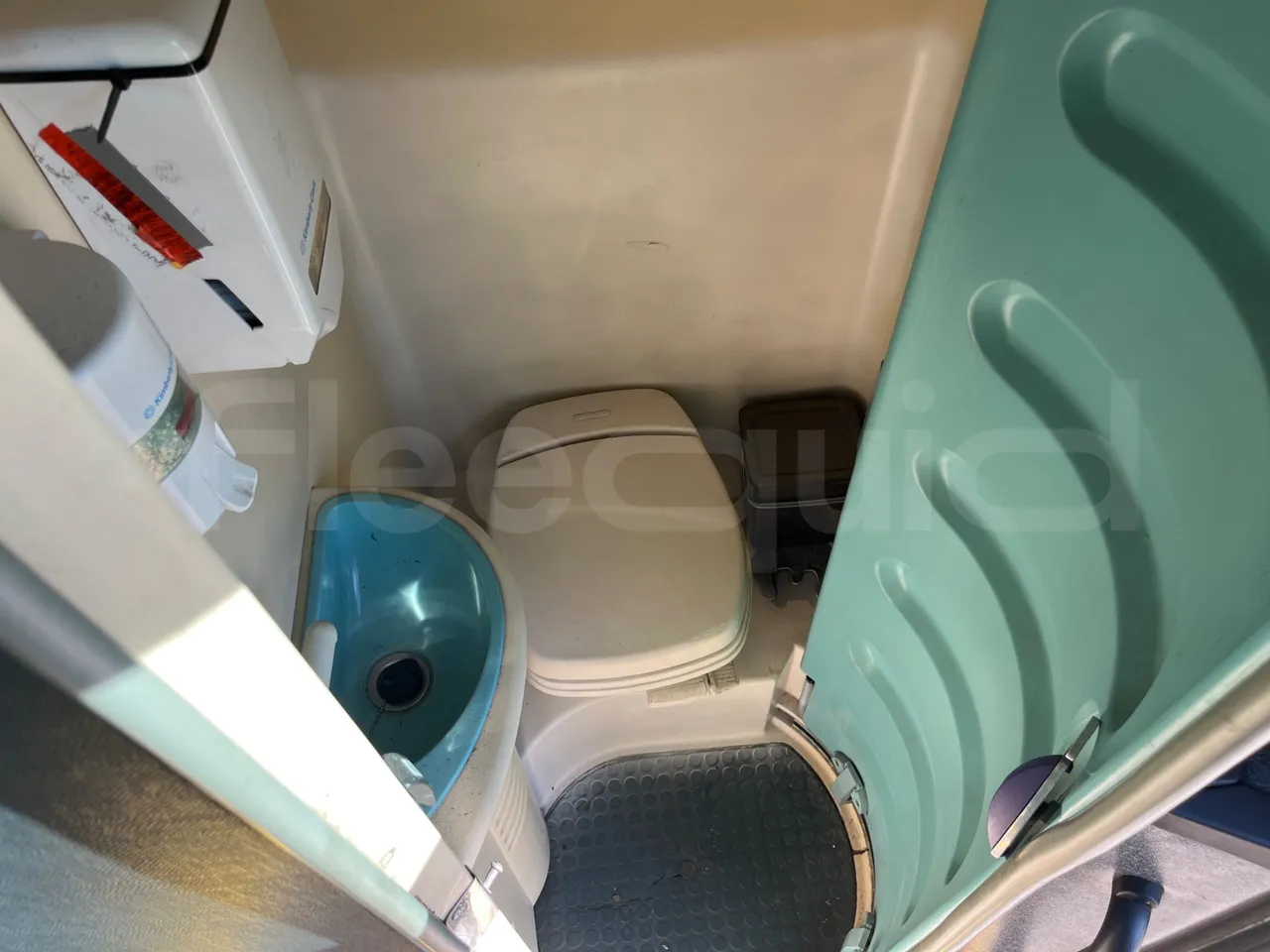 Scania Irizar Century K124EB - Euro2 - 265kW - 12.850mt - toilette accessories photo