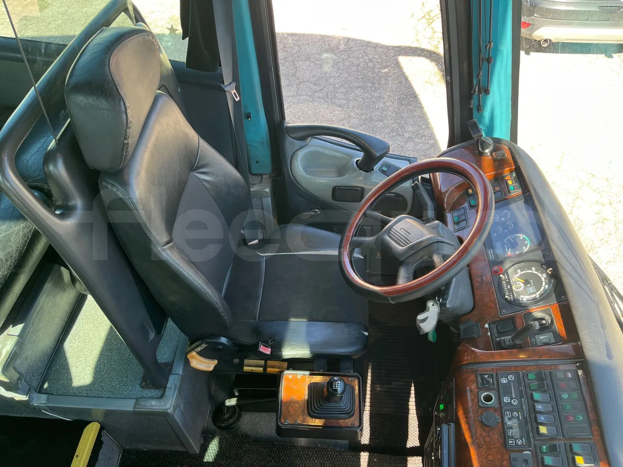 Scania Irizar Century K124EB - Euro2 - 265kW - 12.850mt - driver's seat photo