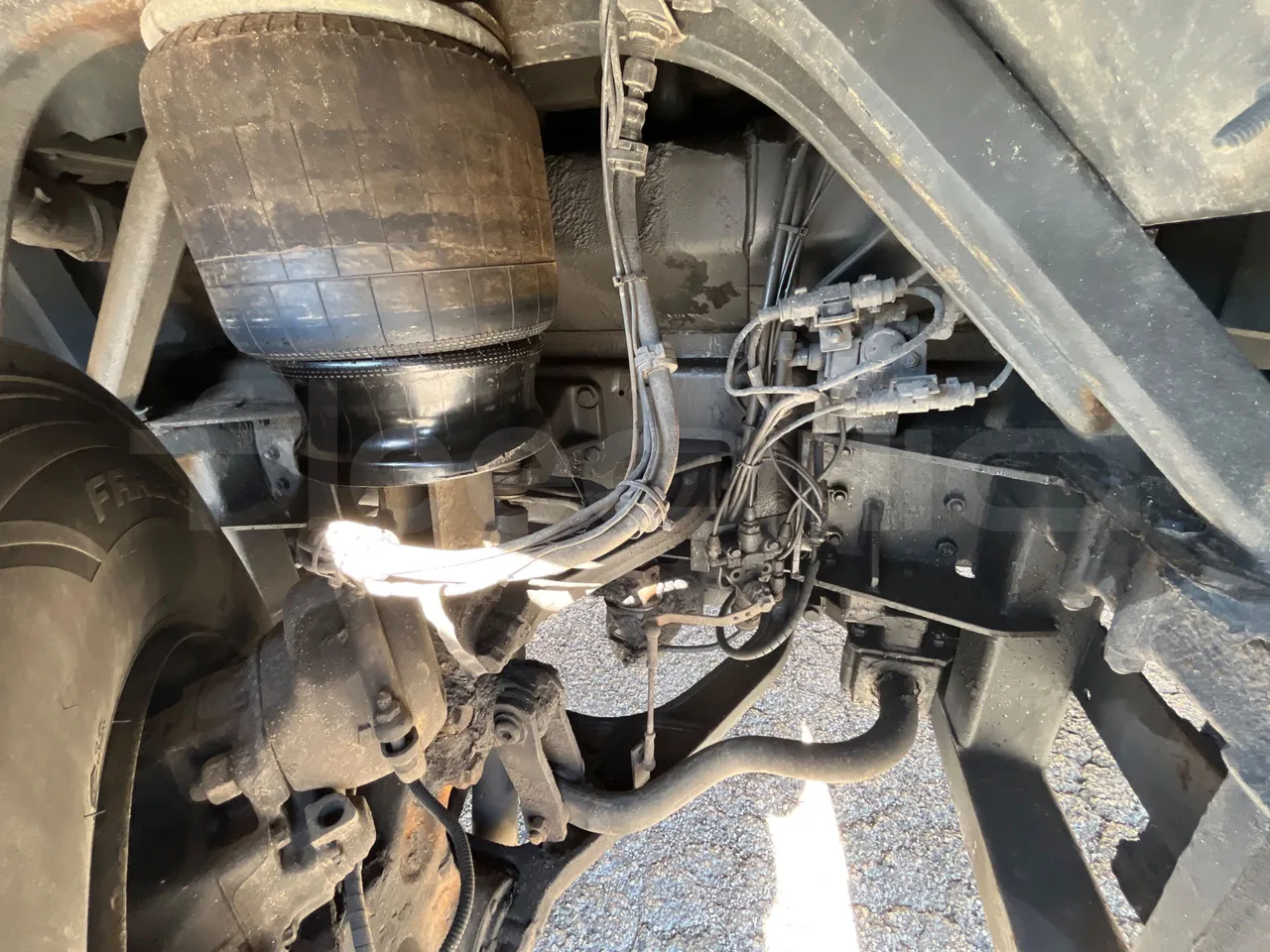 Scania Irizar Century K124EB - Euro2 - 265kW - 12.850mt - front air springs right