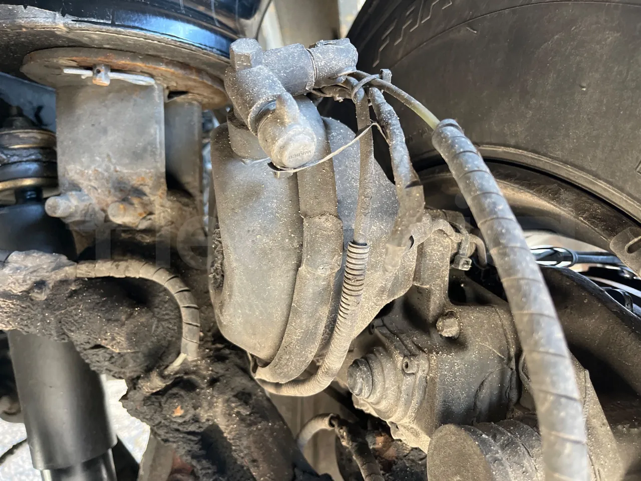 Scania Irizar Century K124EB - Euro2 - 265kW - 12.850mt - front brake calipers left