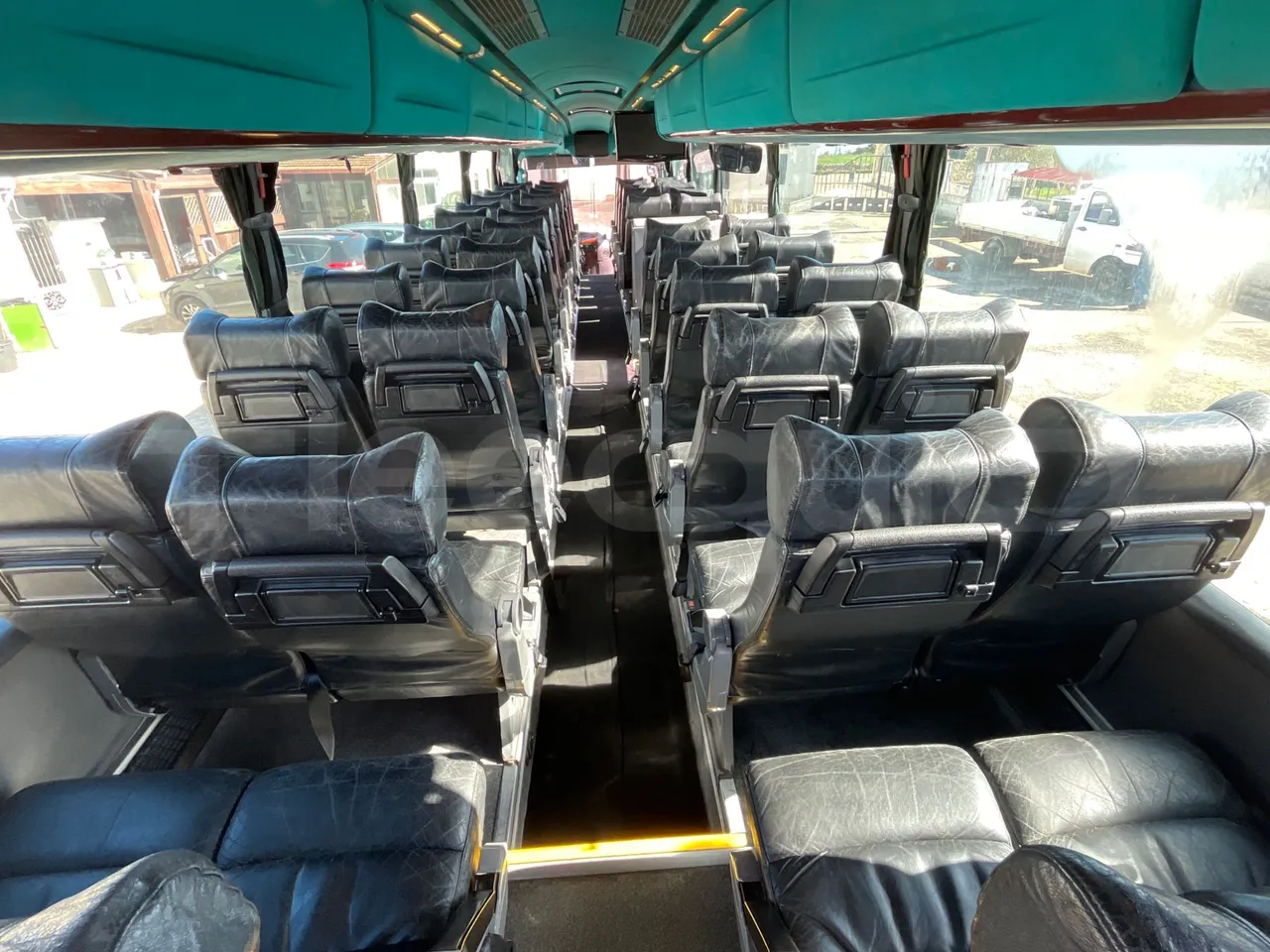 Scania Irizar Century K124EB - Euro2 - 265kW - 12.850mt - forward view middle aisle