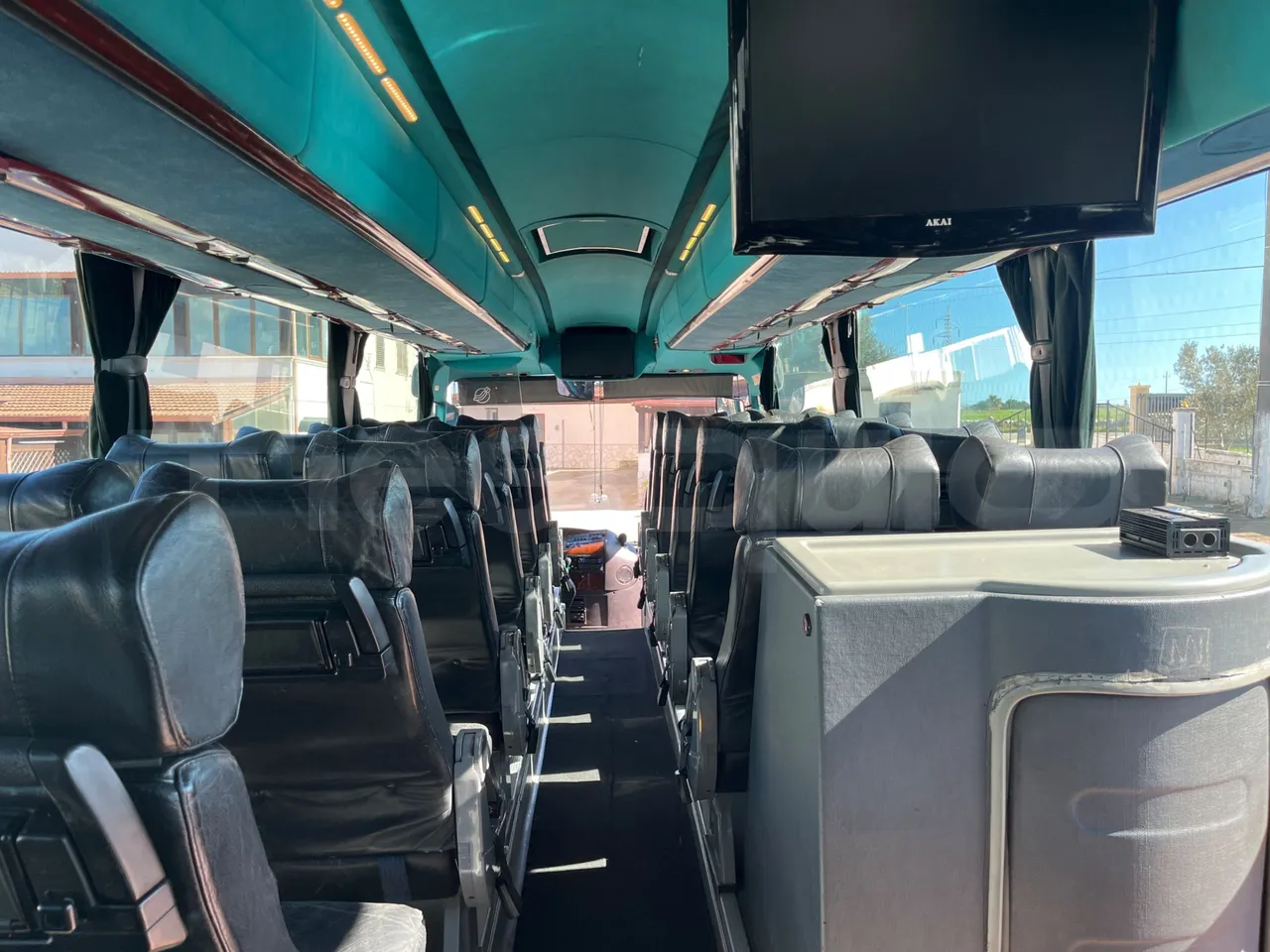 Scania Irizar Century K124EB - Euro2 - 265kW - 12.850mt - forward view all seats last row height