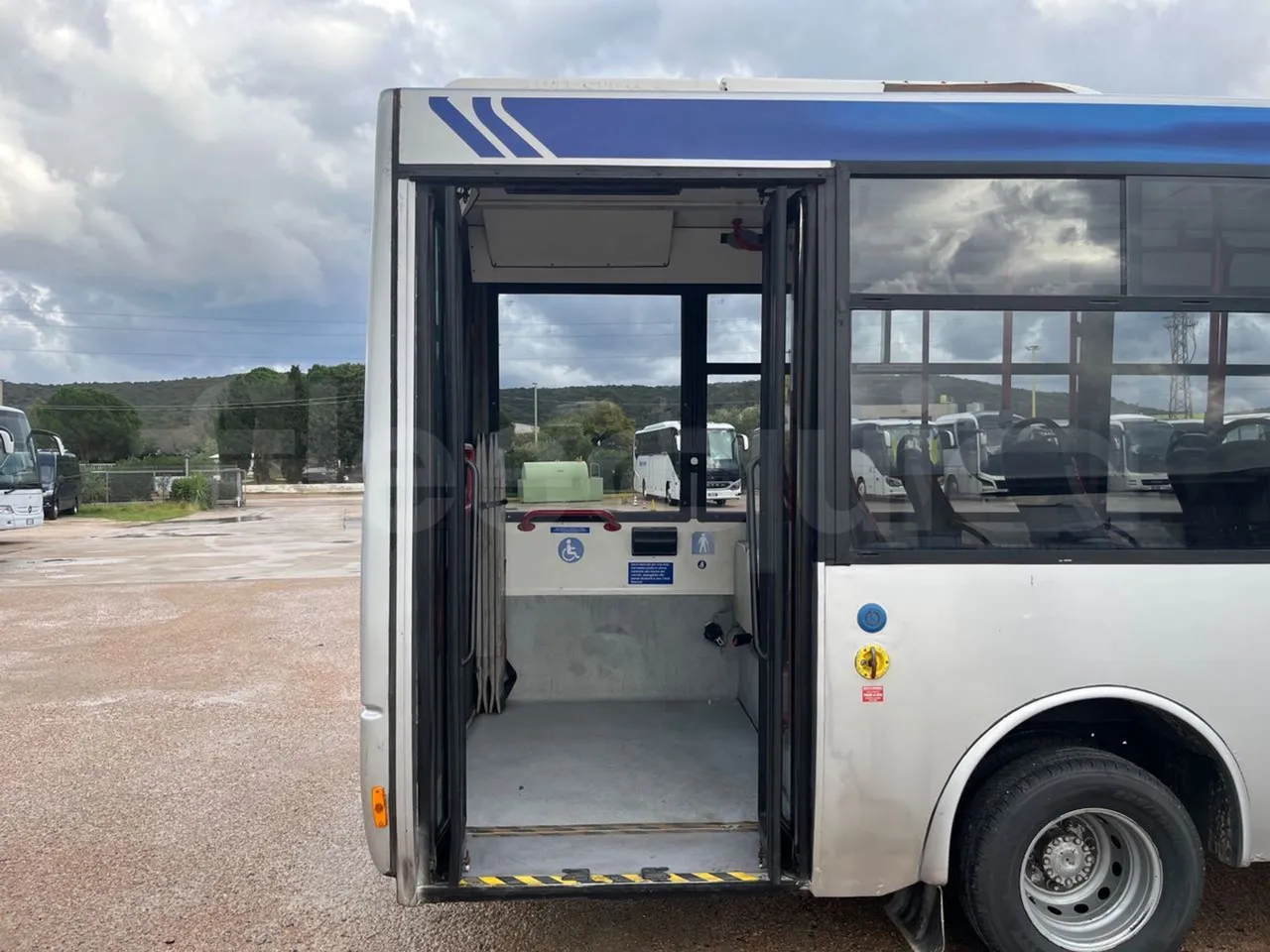 Iveco Cacciamali 65C/E4 - Euro 4 - 130 kW - 7.430 mt - front door 3 open