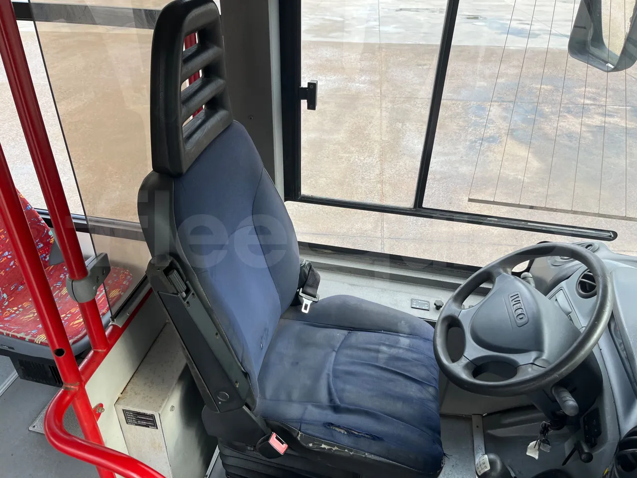 Iveco Cacciamali 65C/E4 - Euro 4 - 130 kW - 7.430 mt - driver's seat photo