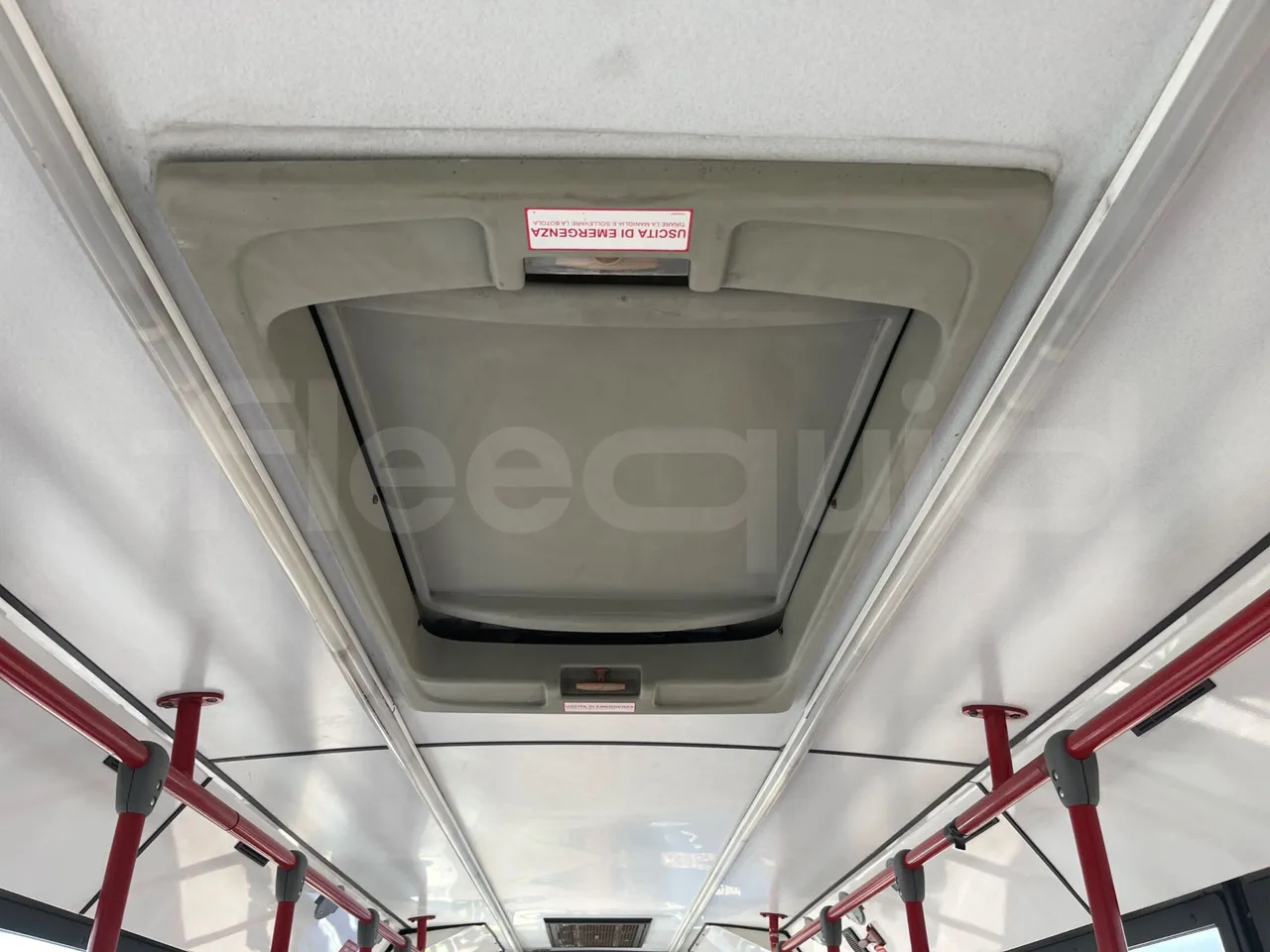 Iveco Cacciamali 65C/E4 - Euro 4 - 130 kW - 7.430 mt - roof hatch 1