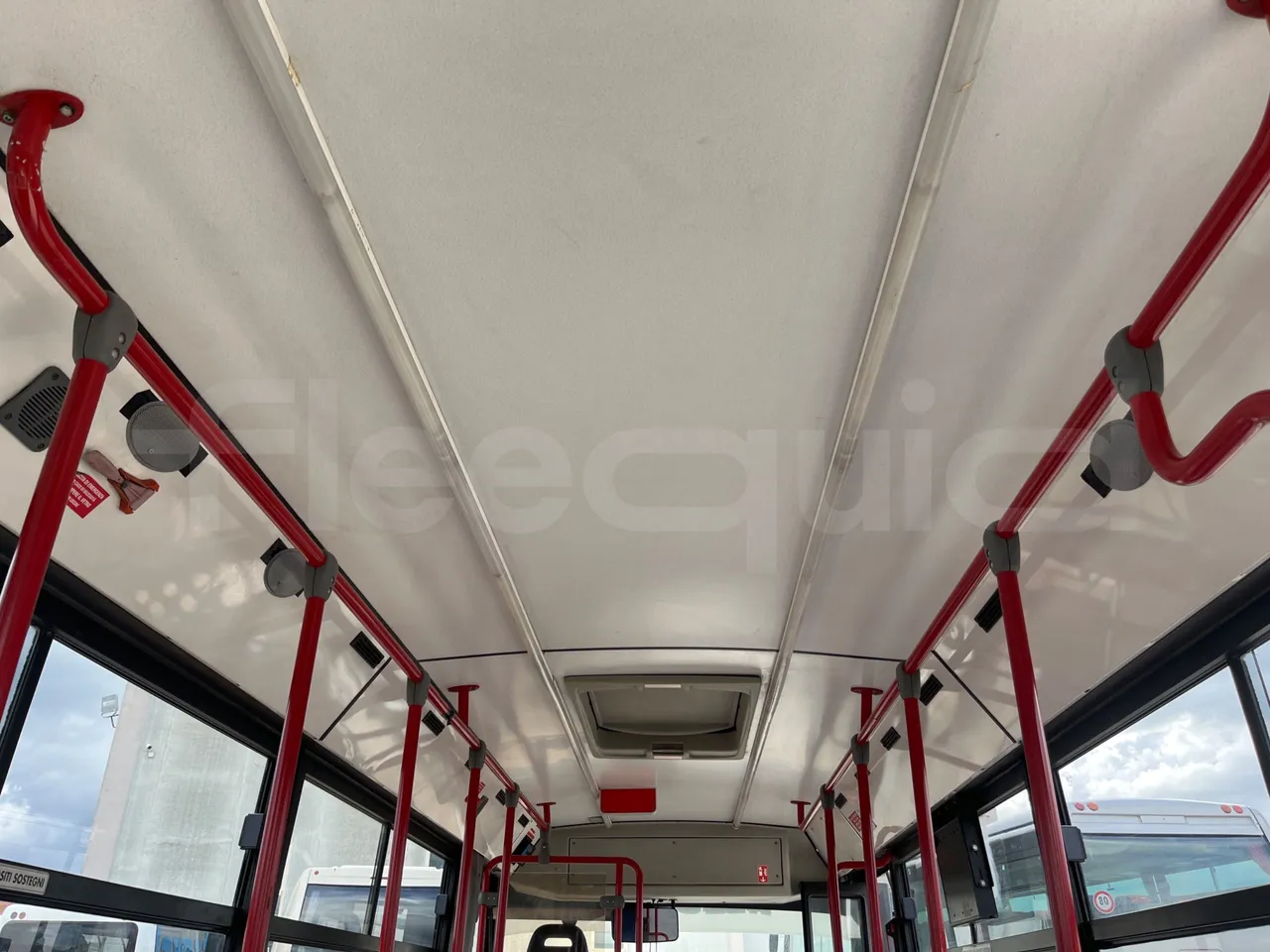 Iveco Cacciamali 65C/E4 - Euro 4 - 130 kW - 7.430 mt - overhead compartments photo