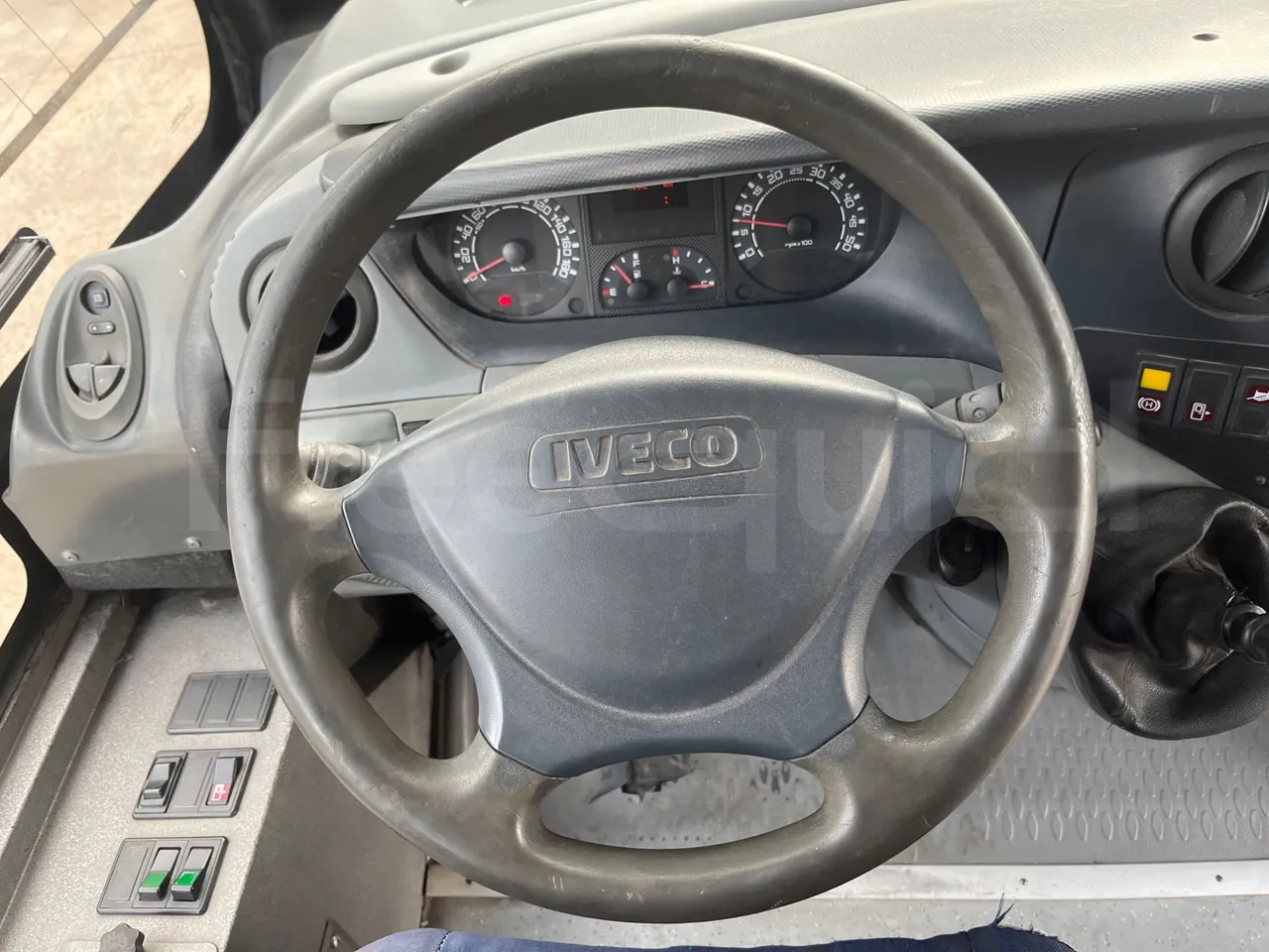 Iveco Cacciamali 65C/E4 - Euro 4 - 130 kW - 7.430 mt - steering wheel photo