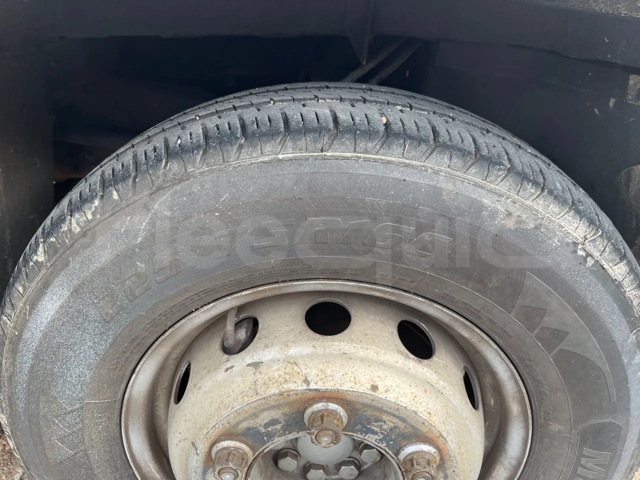 Iveco Cacciamali 65C/E4 - Euro 4 - 130 kW - 7.430 mt - front left tire measurements