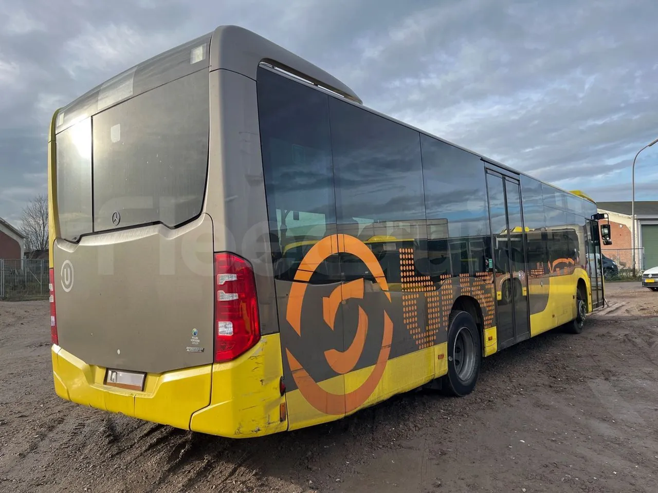 Mercedes-Benz Citaro 628 02 - Euro 6 - 220 kW - 12.140 mt - 3/4 right rear doors closed